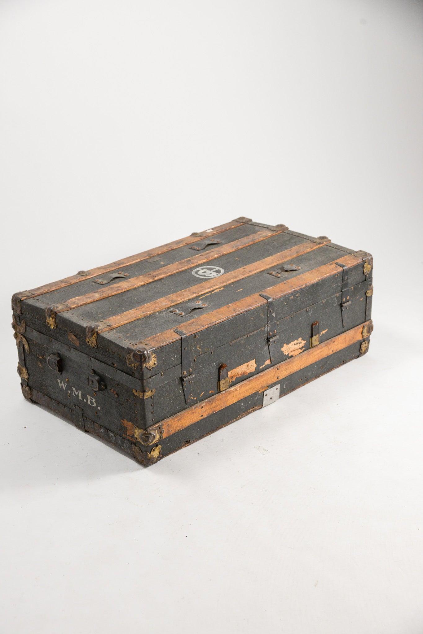 Vintage Black Steam Trunk / 黒トランク