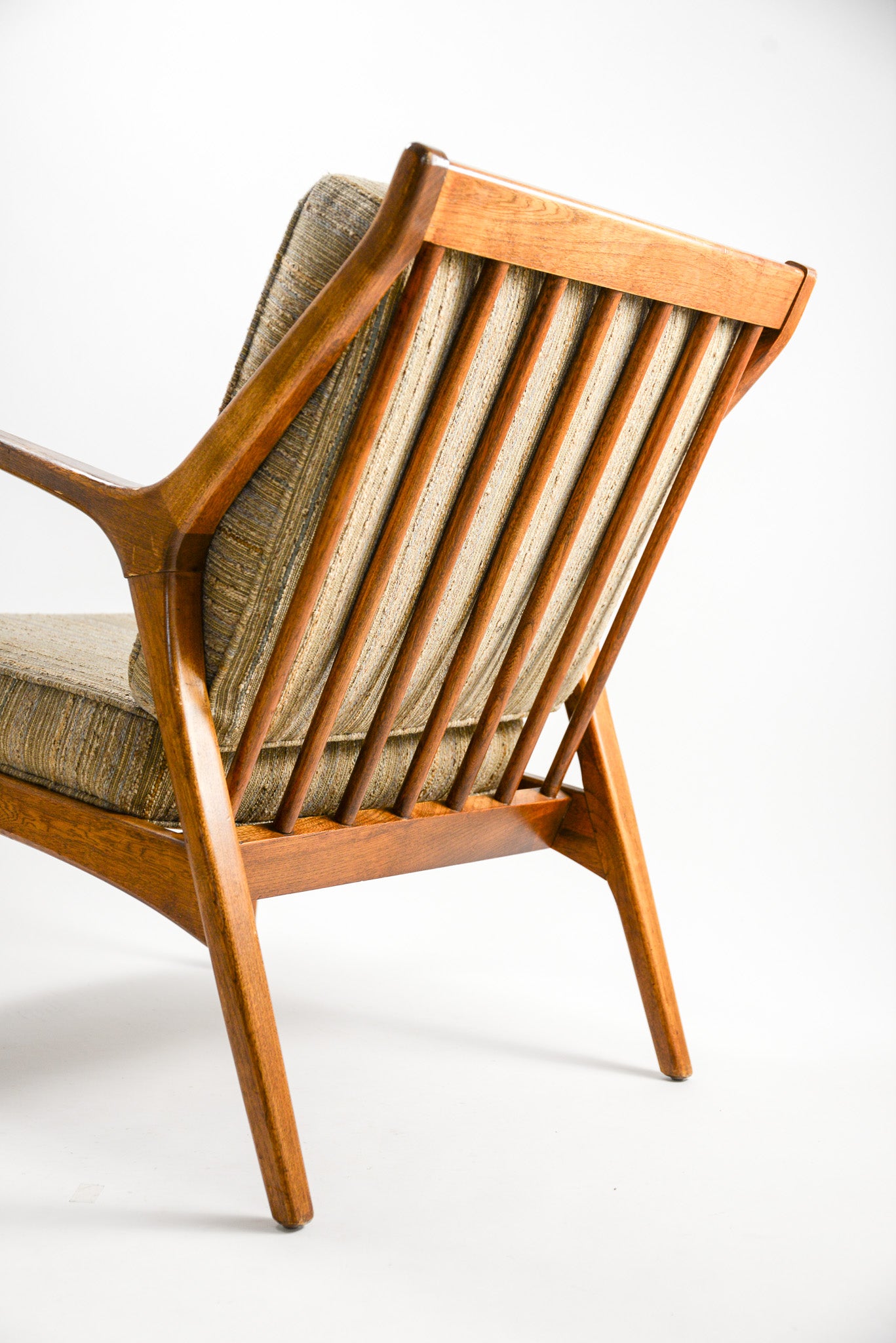 Wooden Arm Fabric Chair / 木製アームファブリックチェア