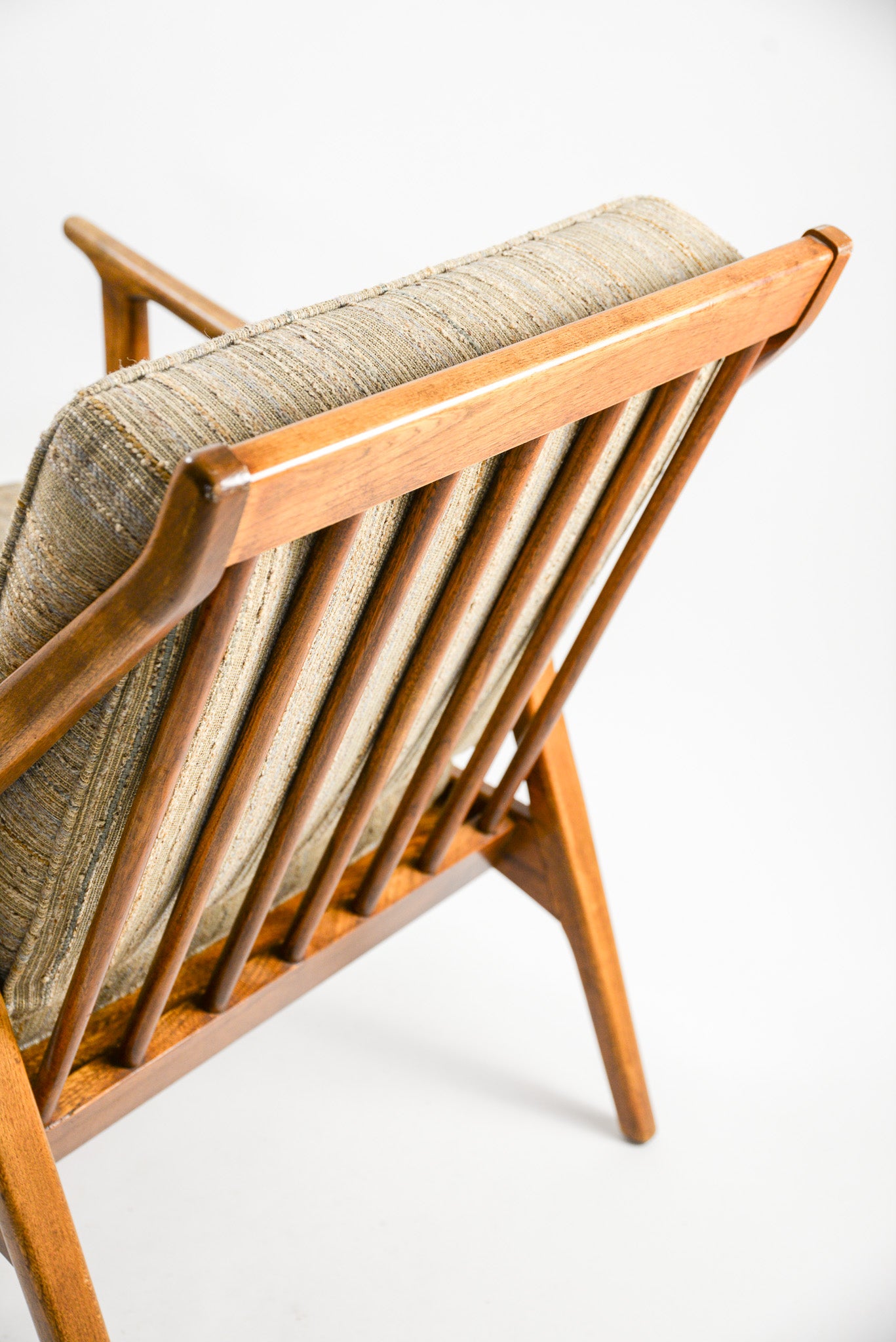 Wooden Arm Fabric Chair / 木製アームファブリックチェア