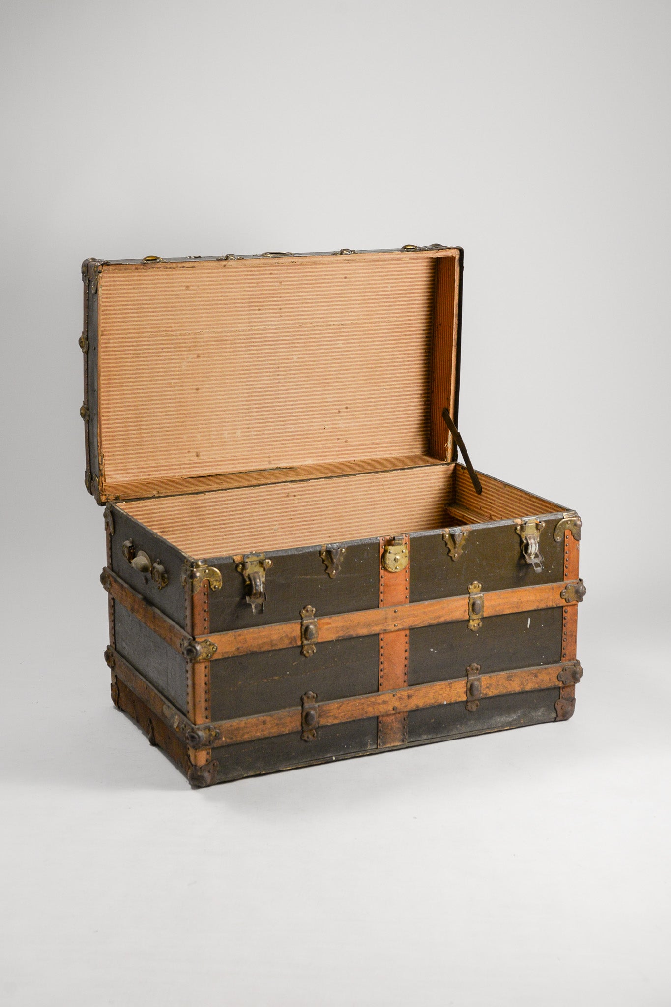 Large Trunk  / 大型トランク