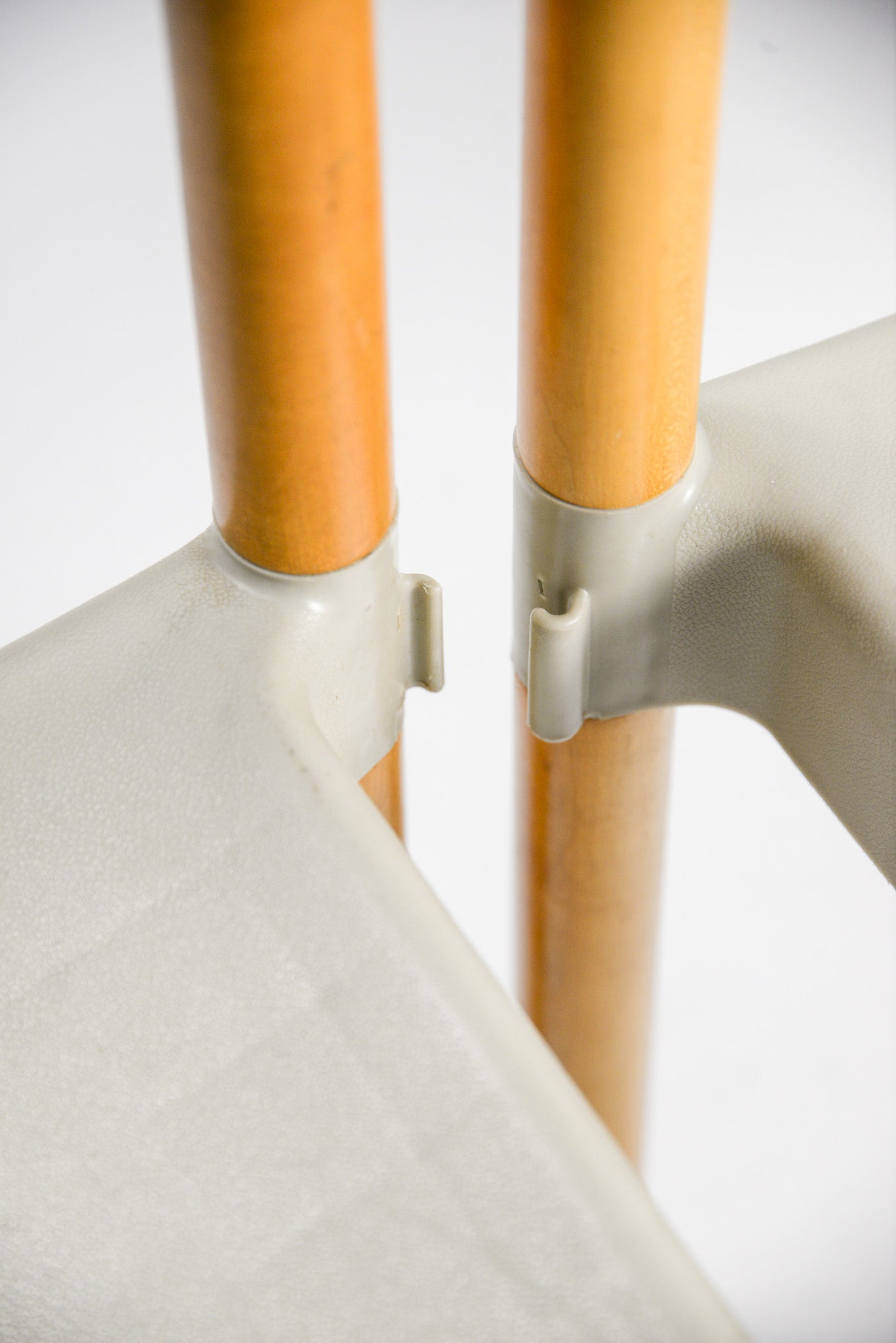 Stacking The Strax chair by CASARA / スタッキング Straxチェア CASARA