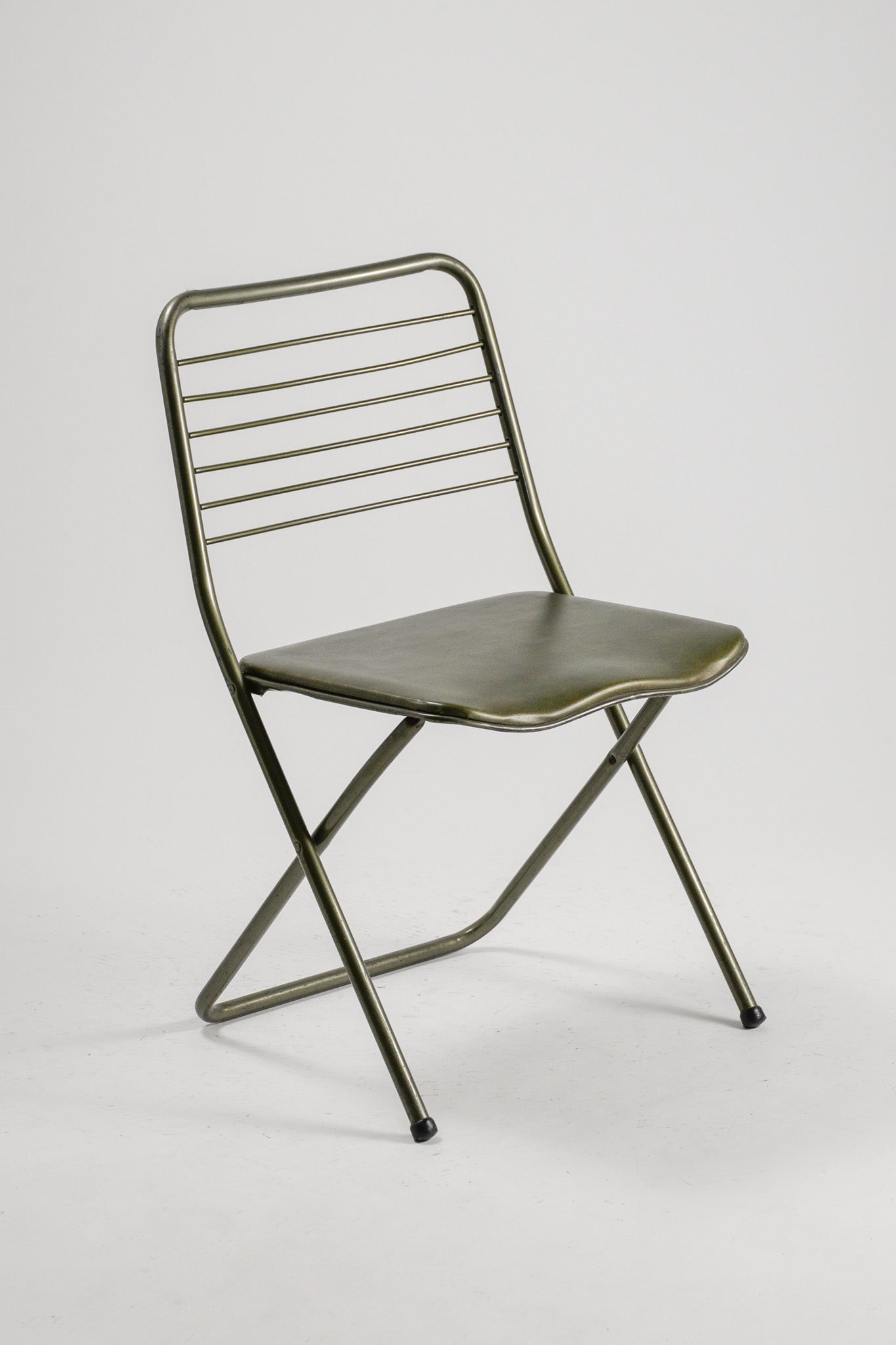 Metal Folding Chair / メタル折りたたみ椅子