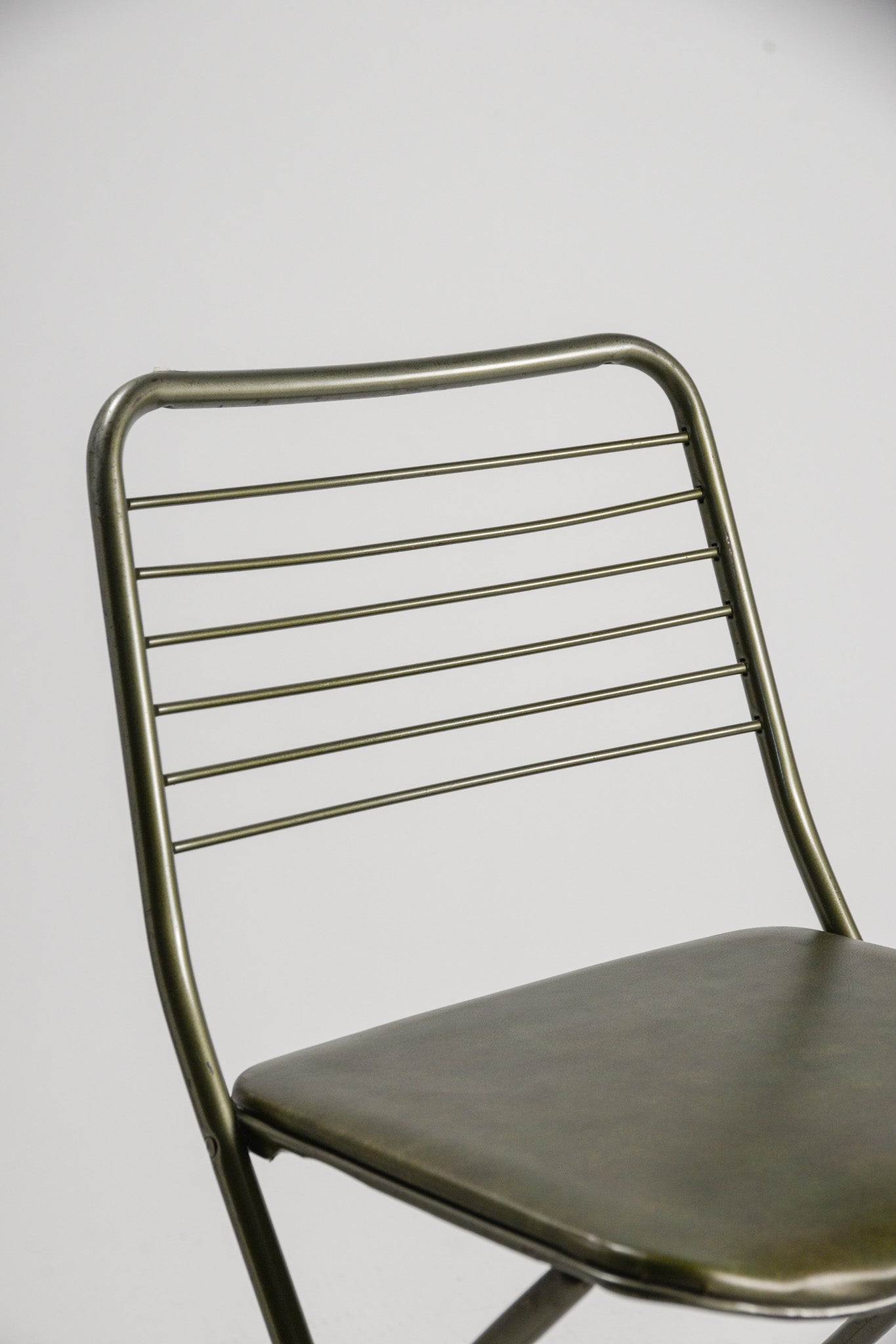 Metal Folding Chair / メタル折りたたみ椅子