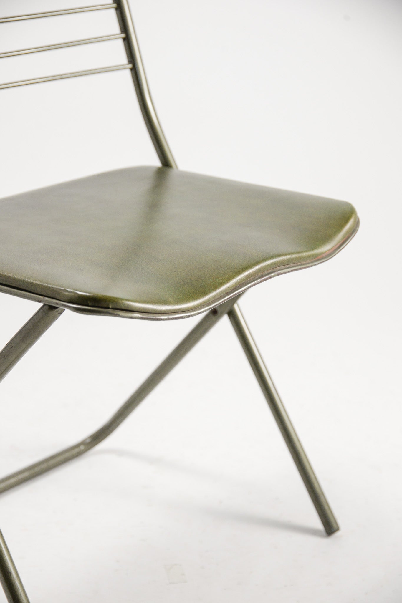 Metal Folding Chair / メタル折りたたみ椅子