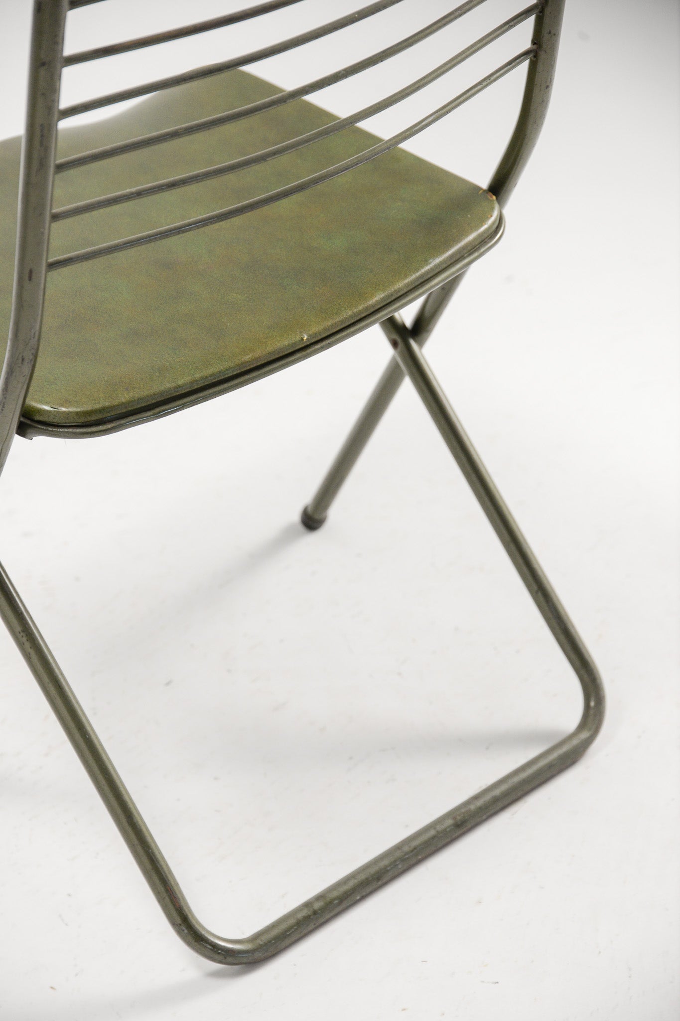 Metal Folding Chair / メタル折りたたみ椅子