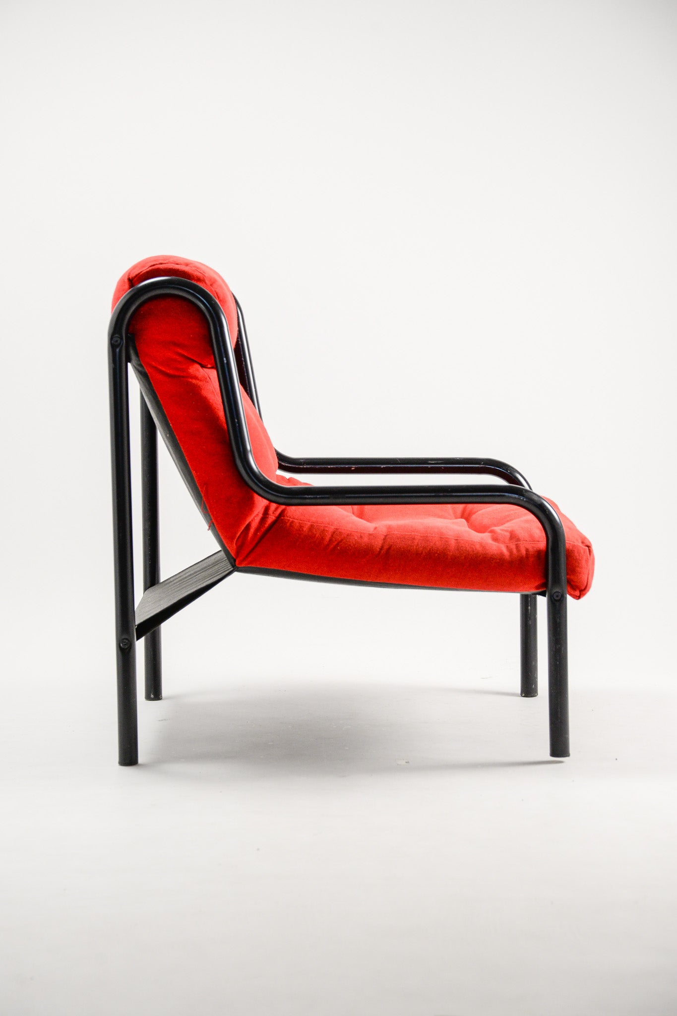 Red Fabric Armchair / 赤ファブリック アームチェア