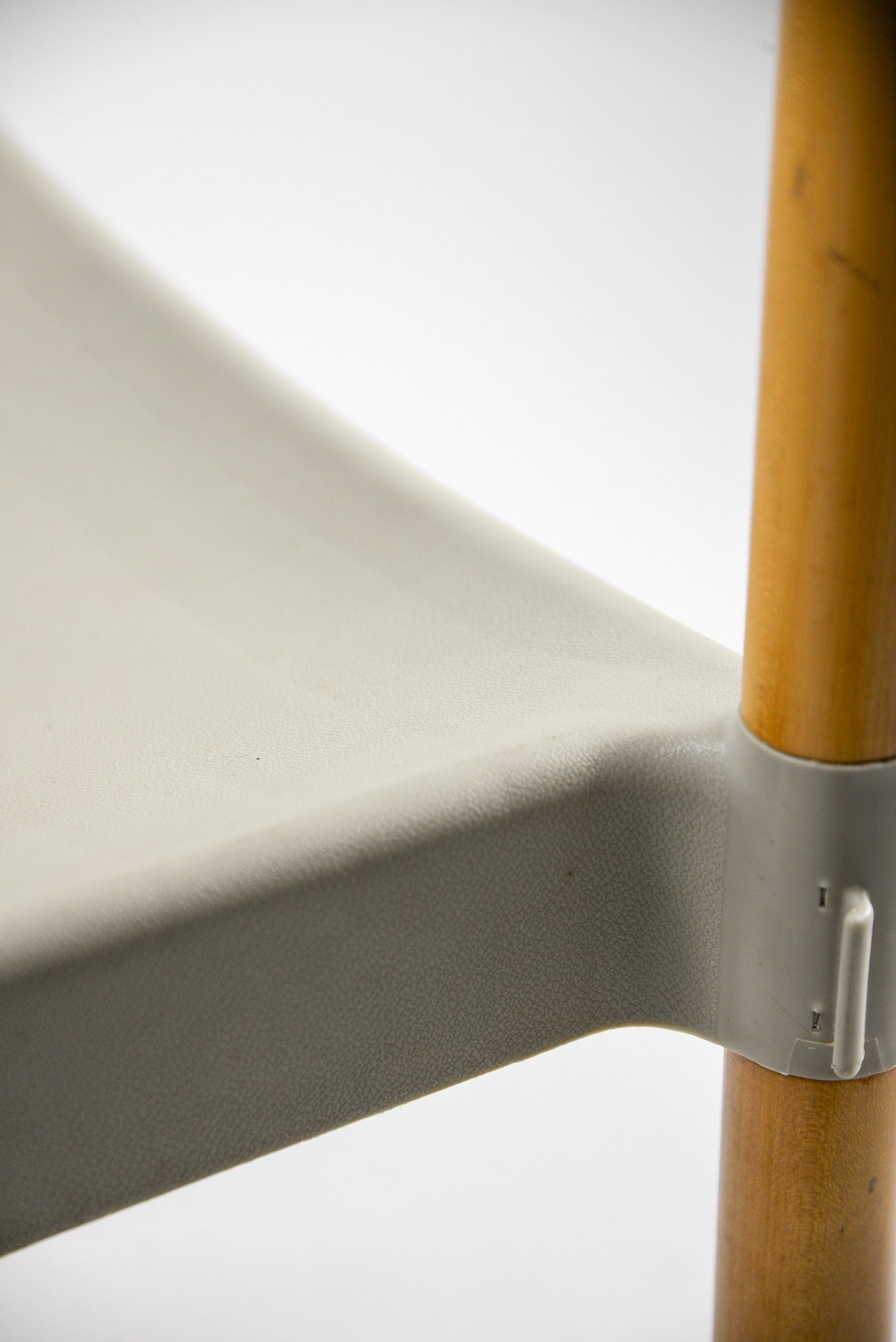 Stacking The Strax chair by CASARA / スタッキング Straxチェア CASARA