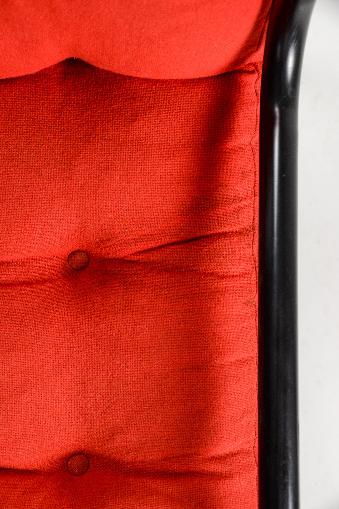 Red Fabric Armchair / 赤ファブリック アームチェア
