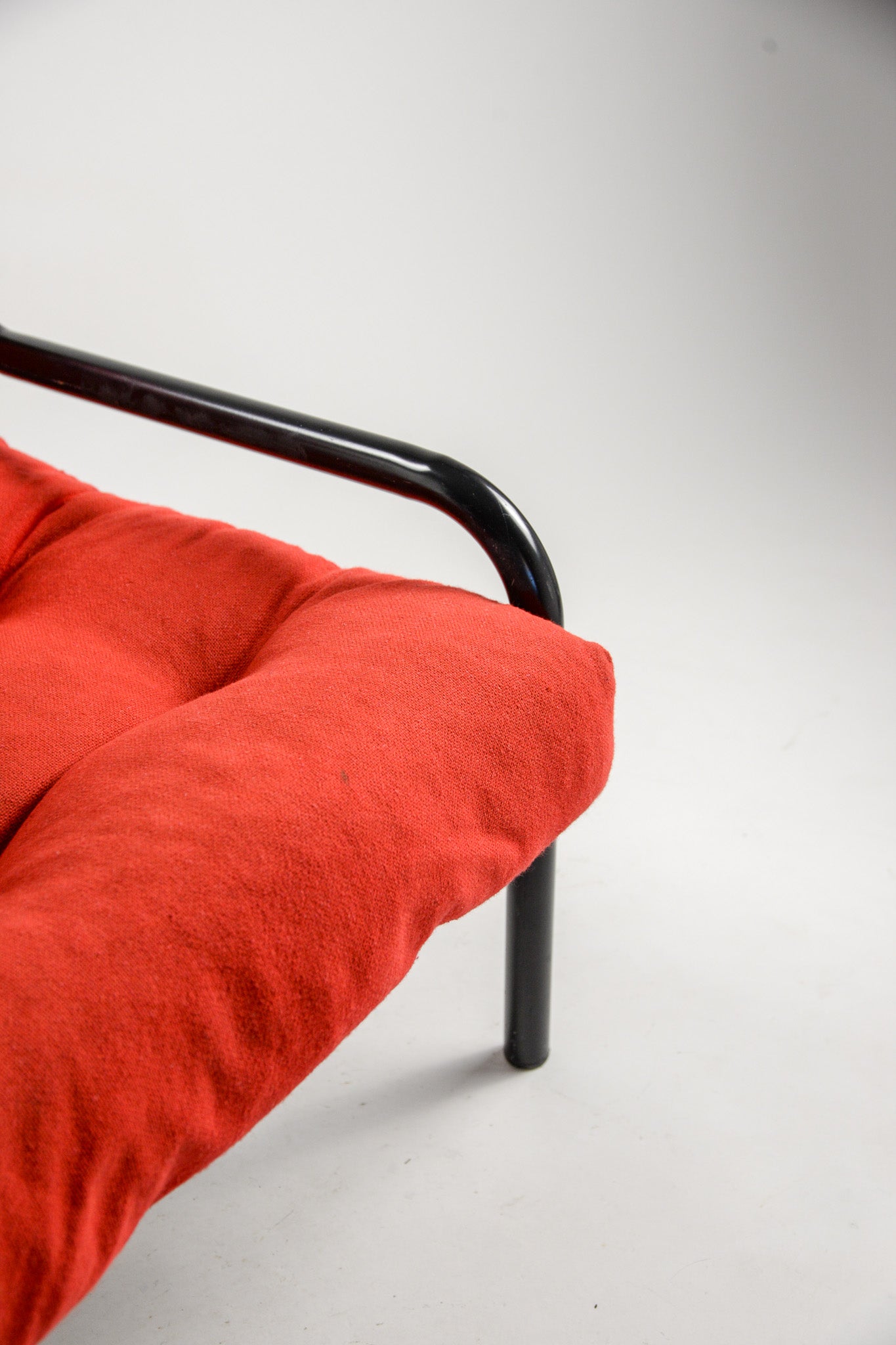 Red Fabric Armchair / 赤ファブリック アームチェア