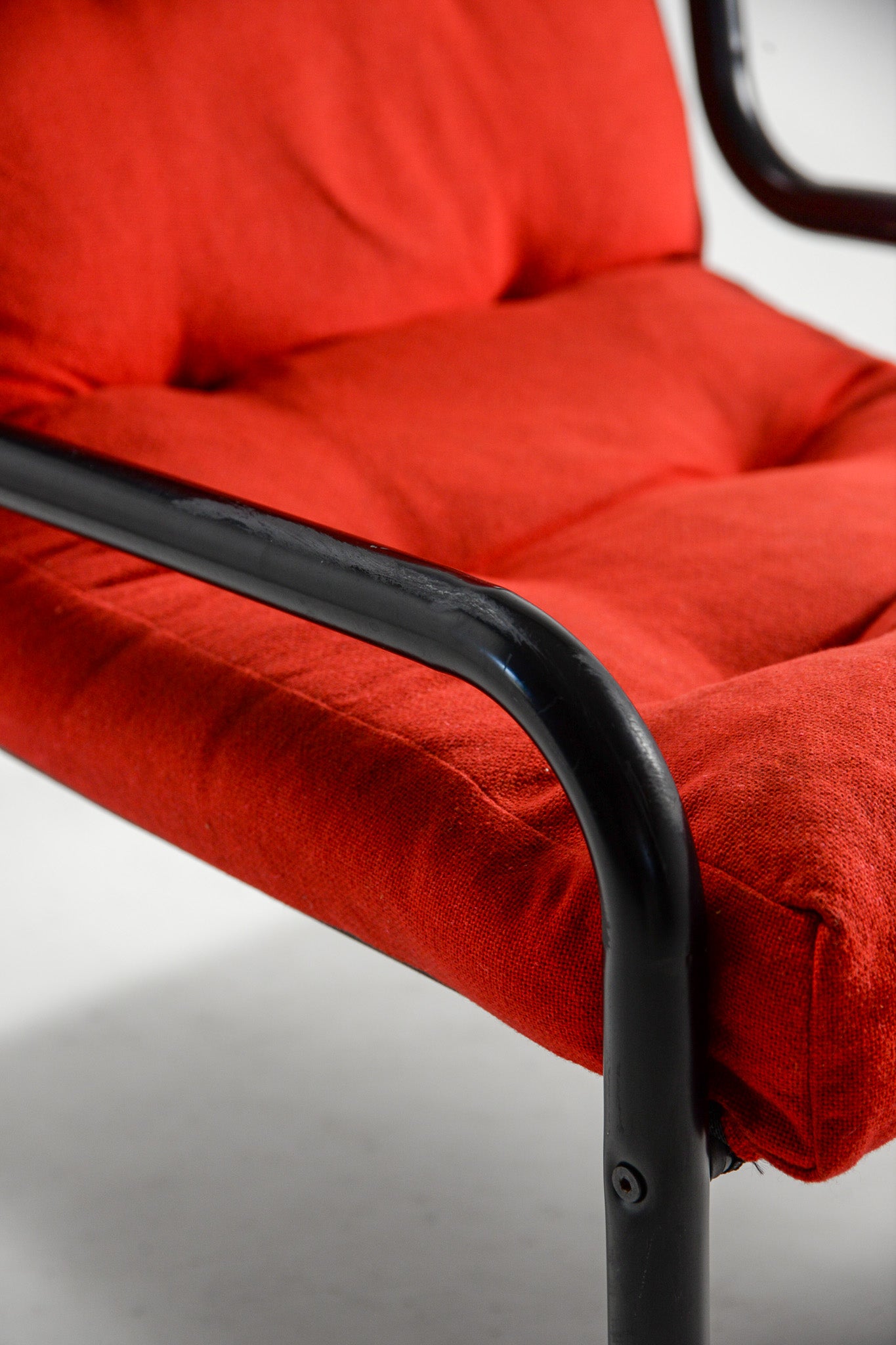 Red Fabric Armchair / 赤ファブリック アームチェア