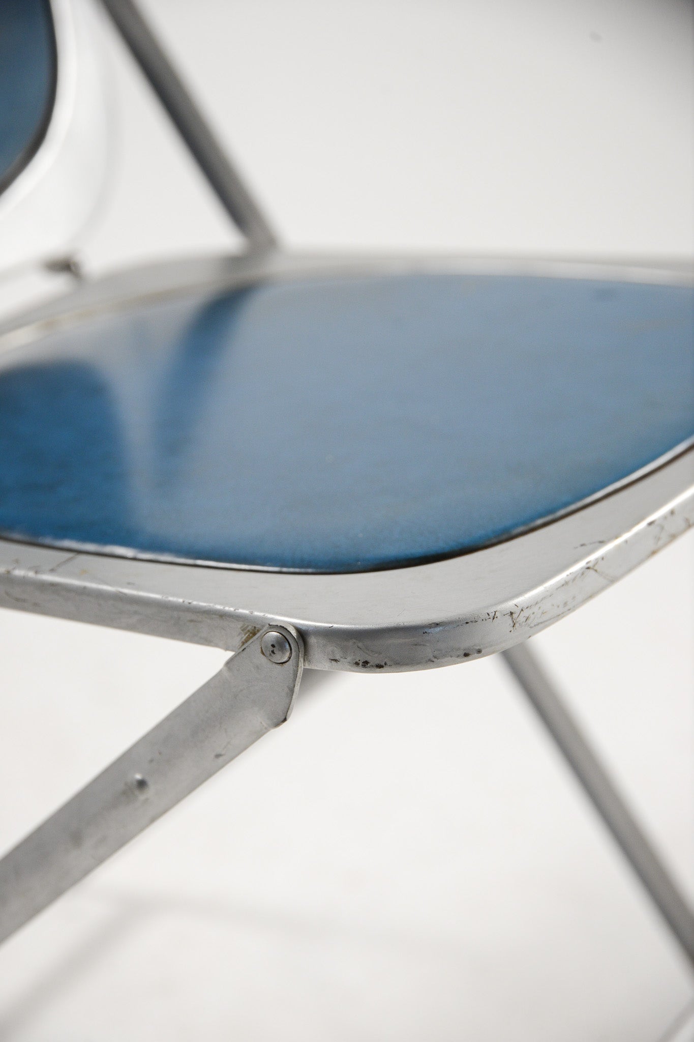 Blue Folding Chair / ブルー 折りたたみ椅子