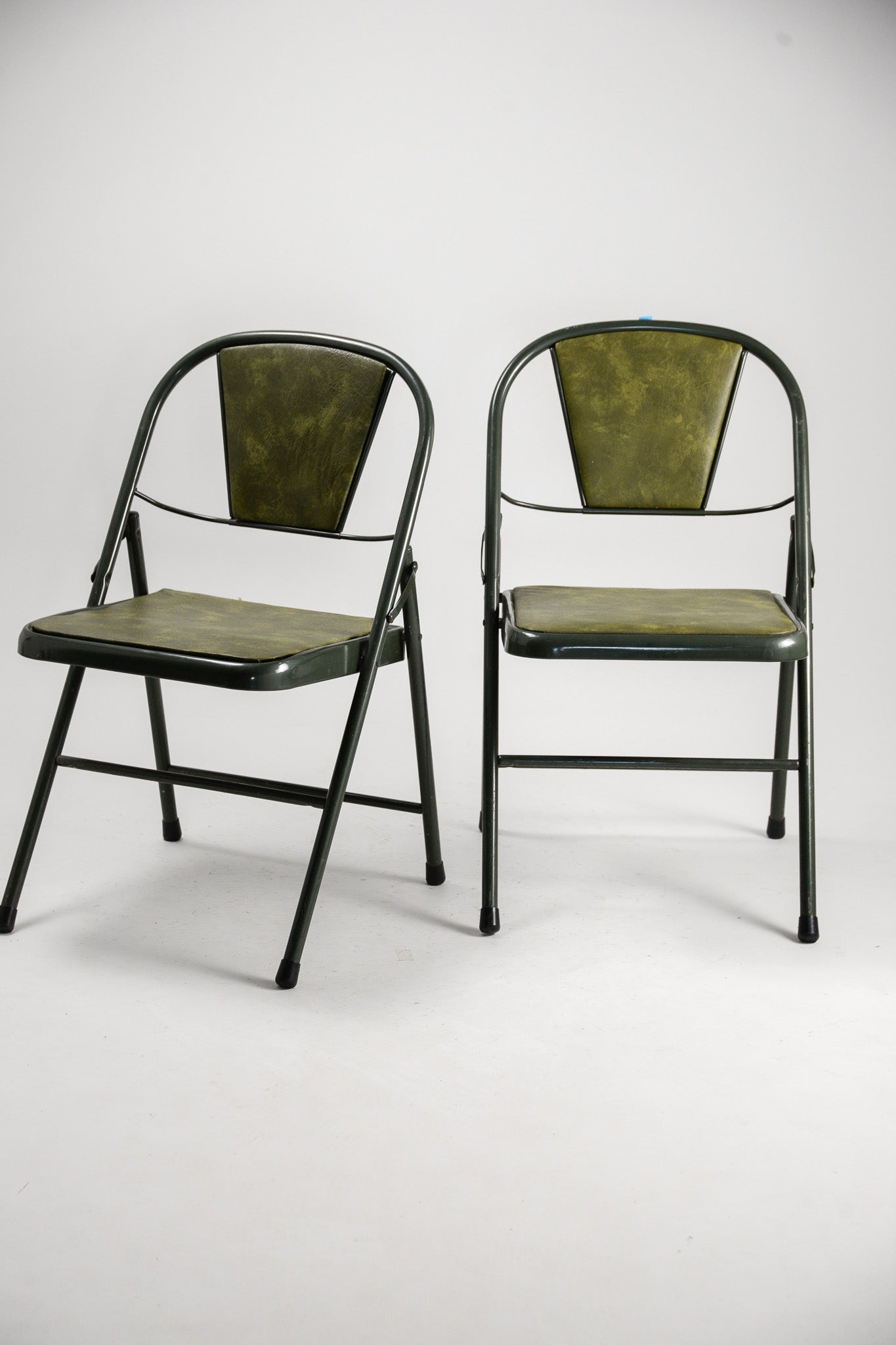 Green Fabric Folding Chair / 緑ファブリック 折りたたみイス