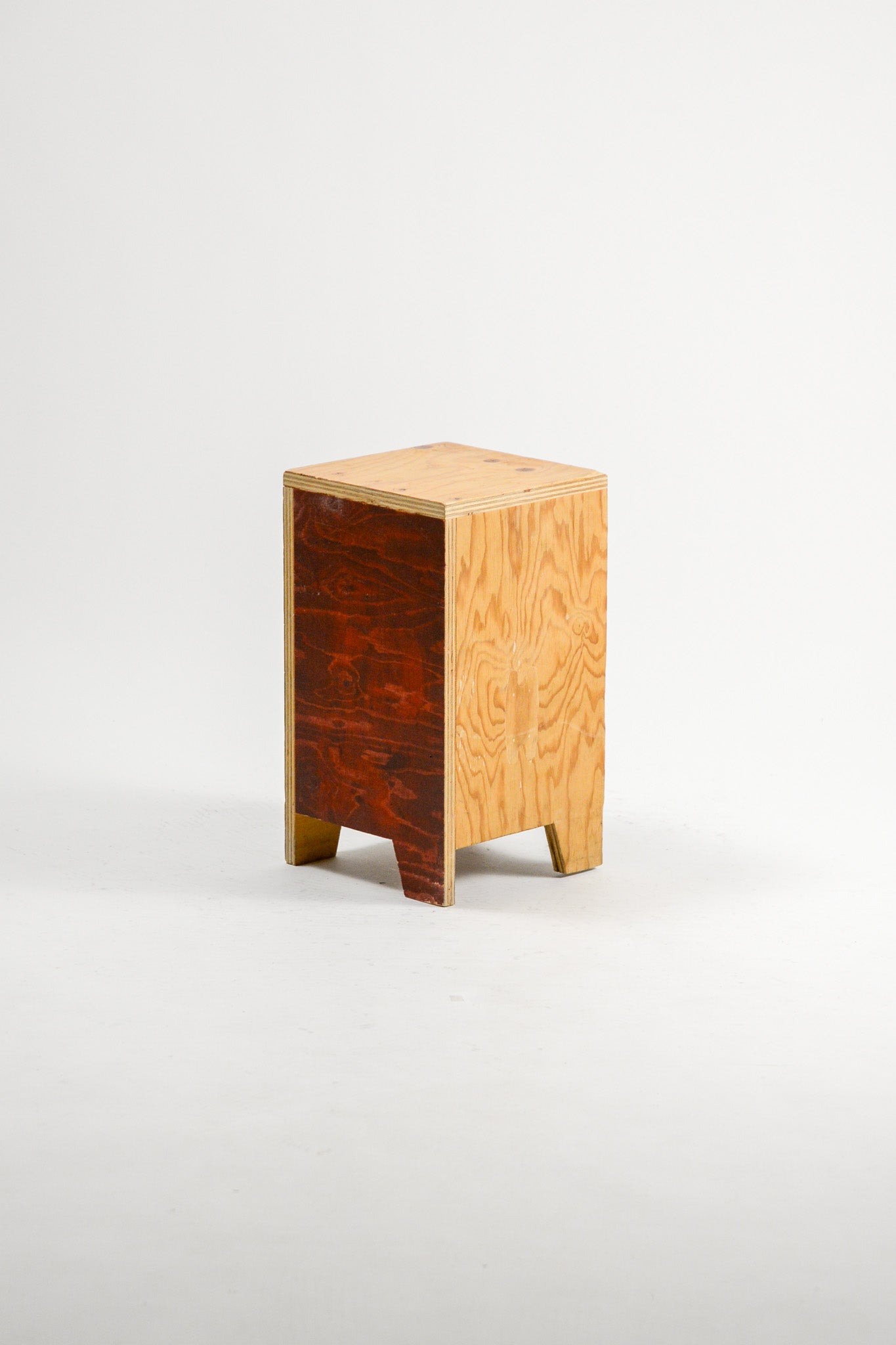 Plywood Stool (Green / Red) / 合板スツール（グリーン/レッド）