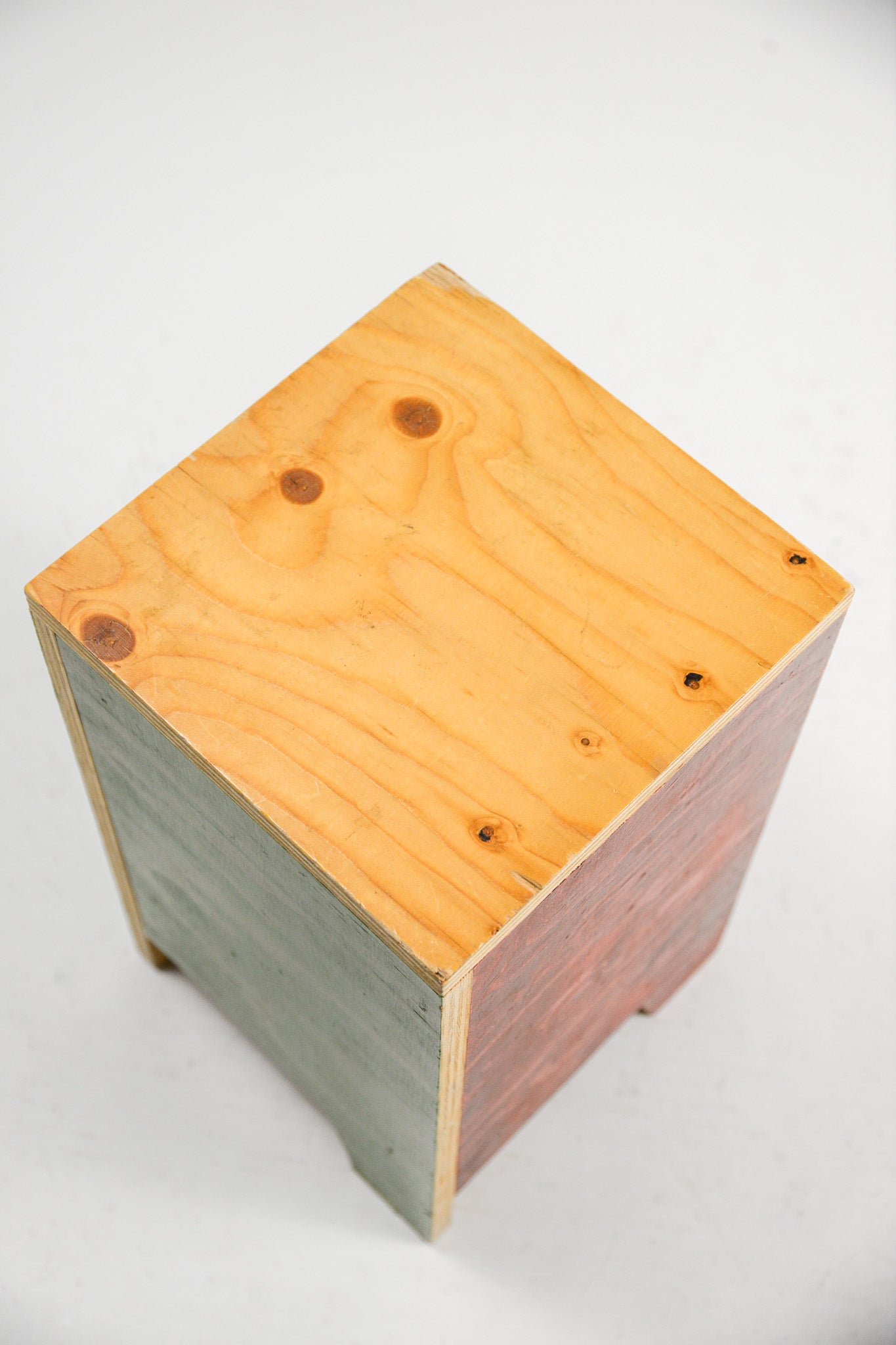 Plywood Stool (Green / Red) / 合板スツール（グリーン/レッド）