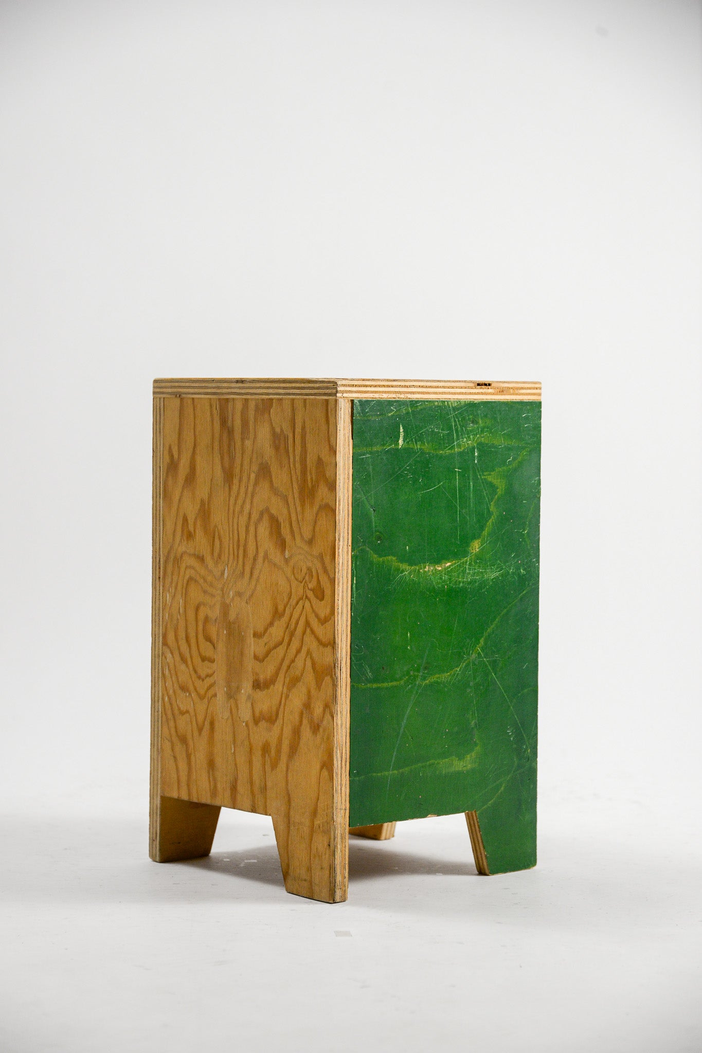 Plywood Stool (Green / Red) / 合板スツール（グリーン/レッド）