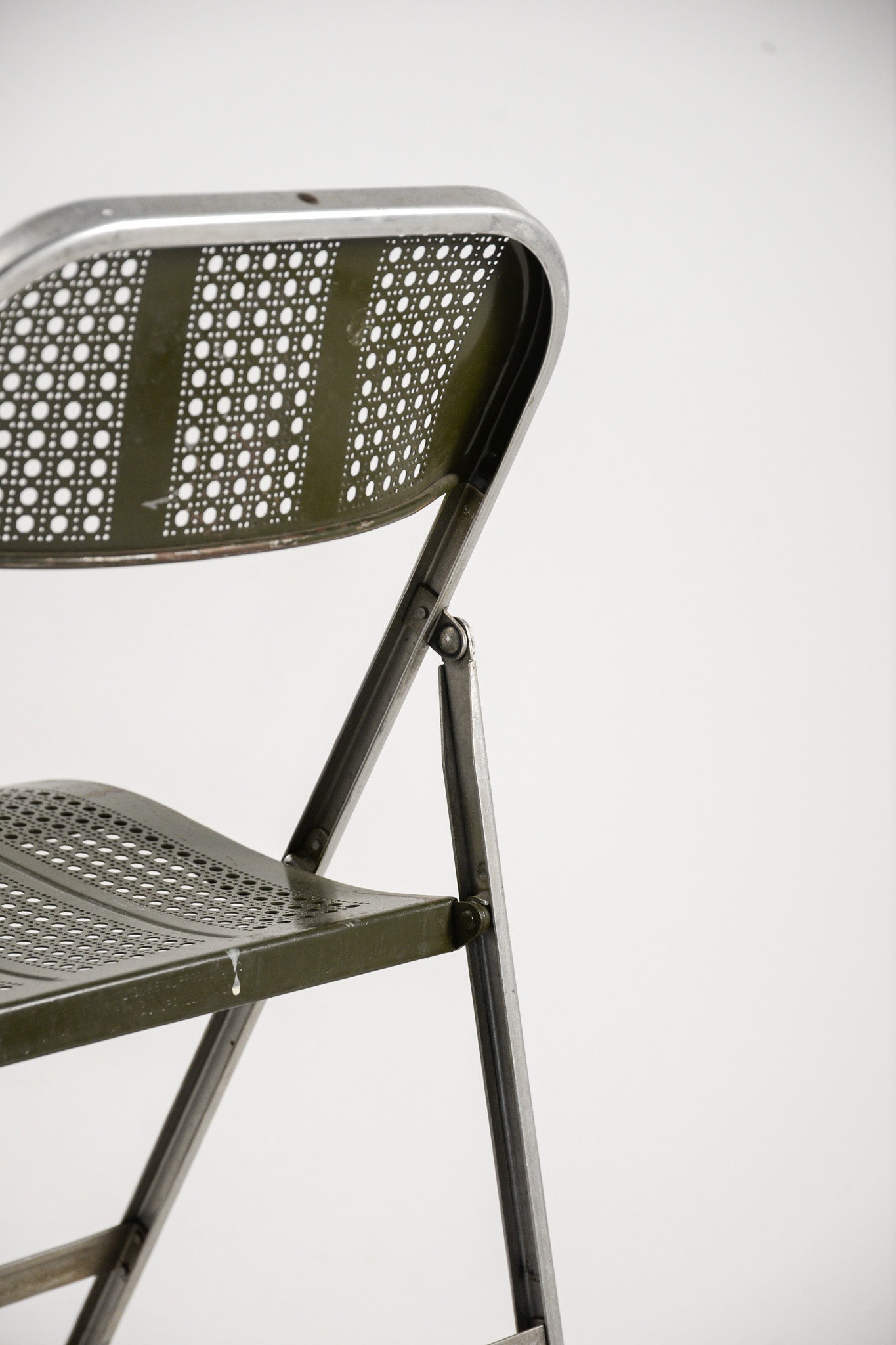 Punching Metal Folding Chair / パンチングメタル折りたたみ椅子