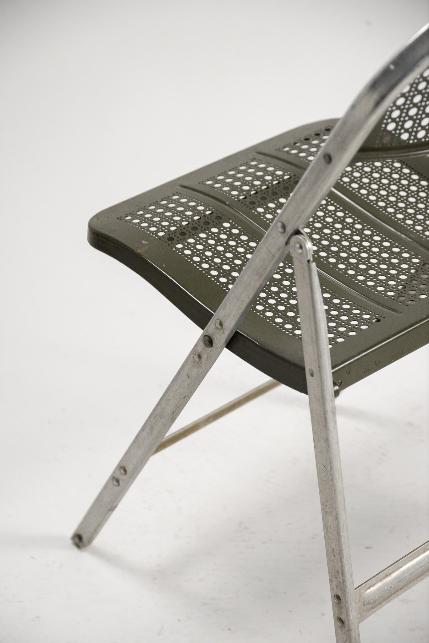 Punching Metal Folding Chair / パンチングメタル折りたたみ椅子