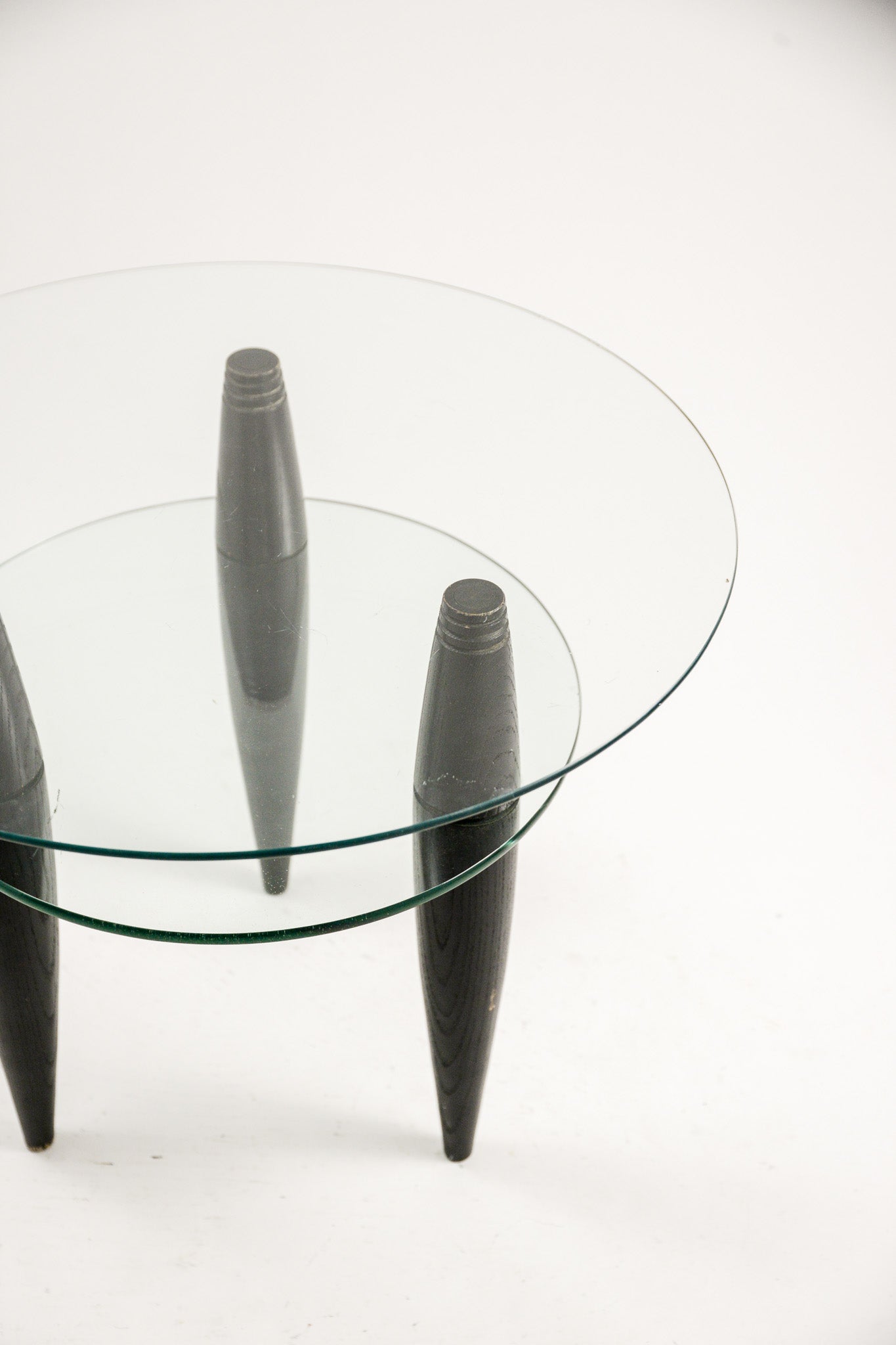 3-Legged Double-Tier Glass Top Side Table / ガラス天板 3本脚 サイドテーブル