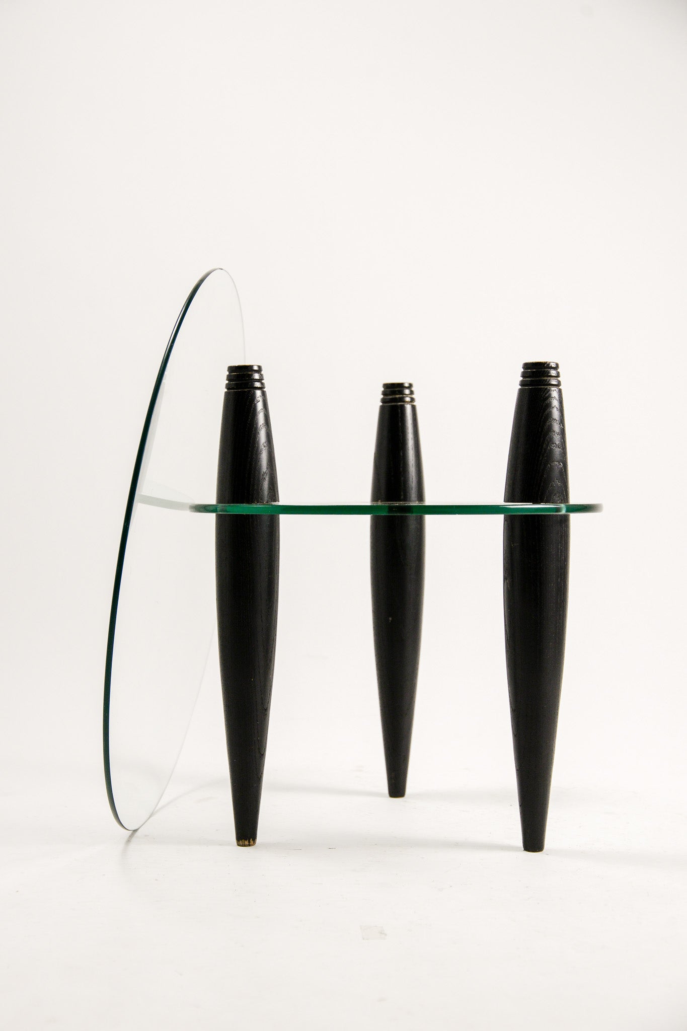 3-Legged Double-Tier Glass Top Side Table / ガラス天板 3本脚 サイドテーブル