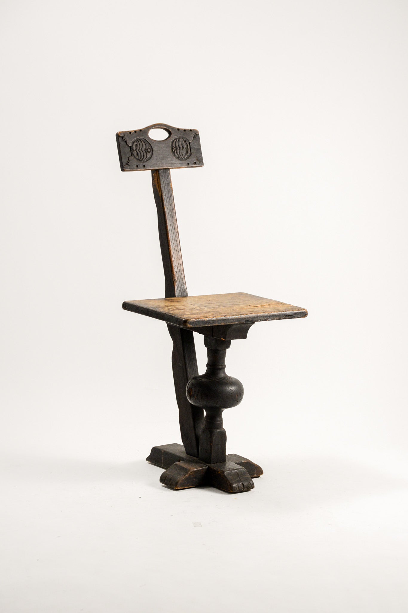 Wooden Primitive Spinning Chair / 木製プリミティブスピニングチェア