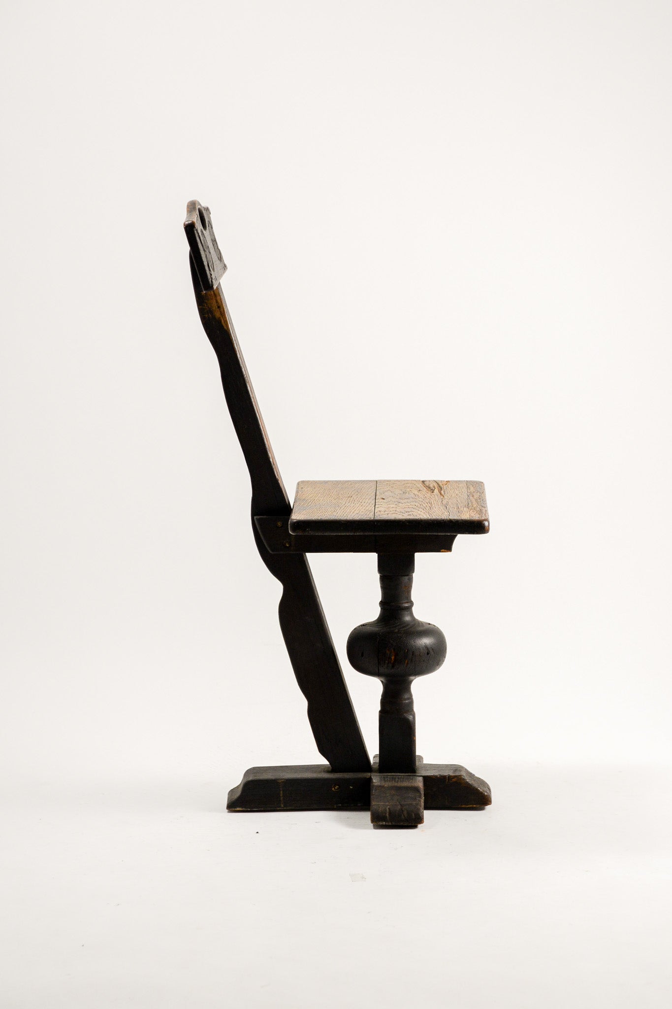 Wooden Primitive Spinning Chair / 木製プリミティブスピニングチェア