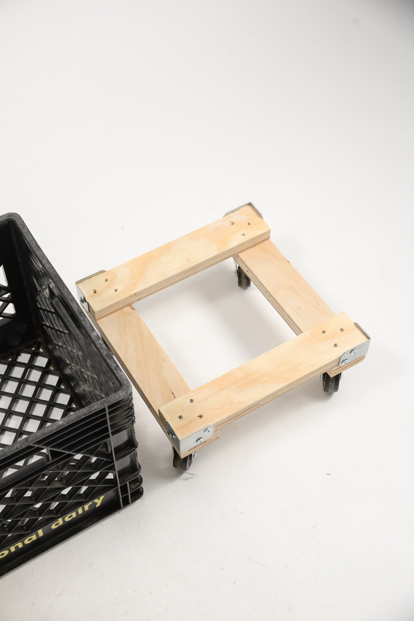 Caster Black Crate Stool / キャスター付きクレート(黒) スツール