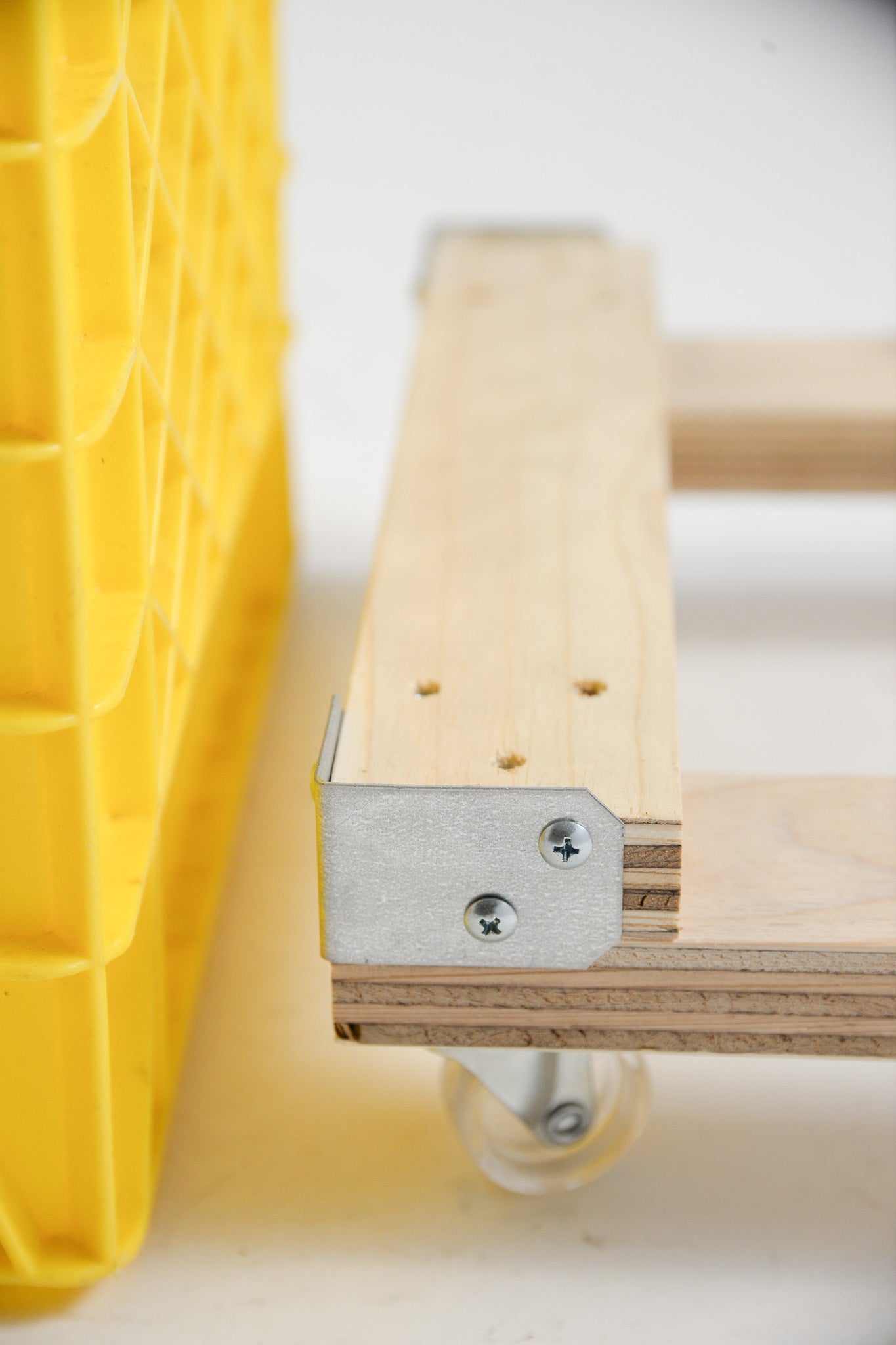 Caster Yellow Crate Stool by studio truss / オリジナル キャスター クレート スツール
