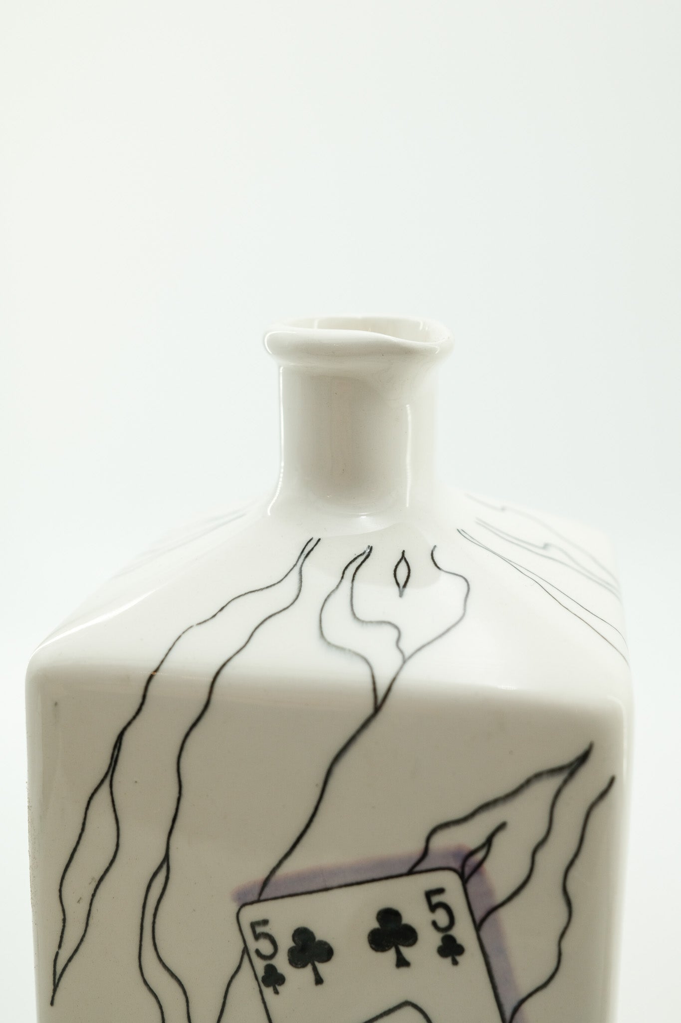 Ceramic Bottle with Card and Pipe Illustration / ポーカーイラストの陶器ボトル