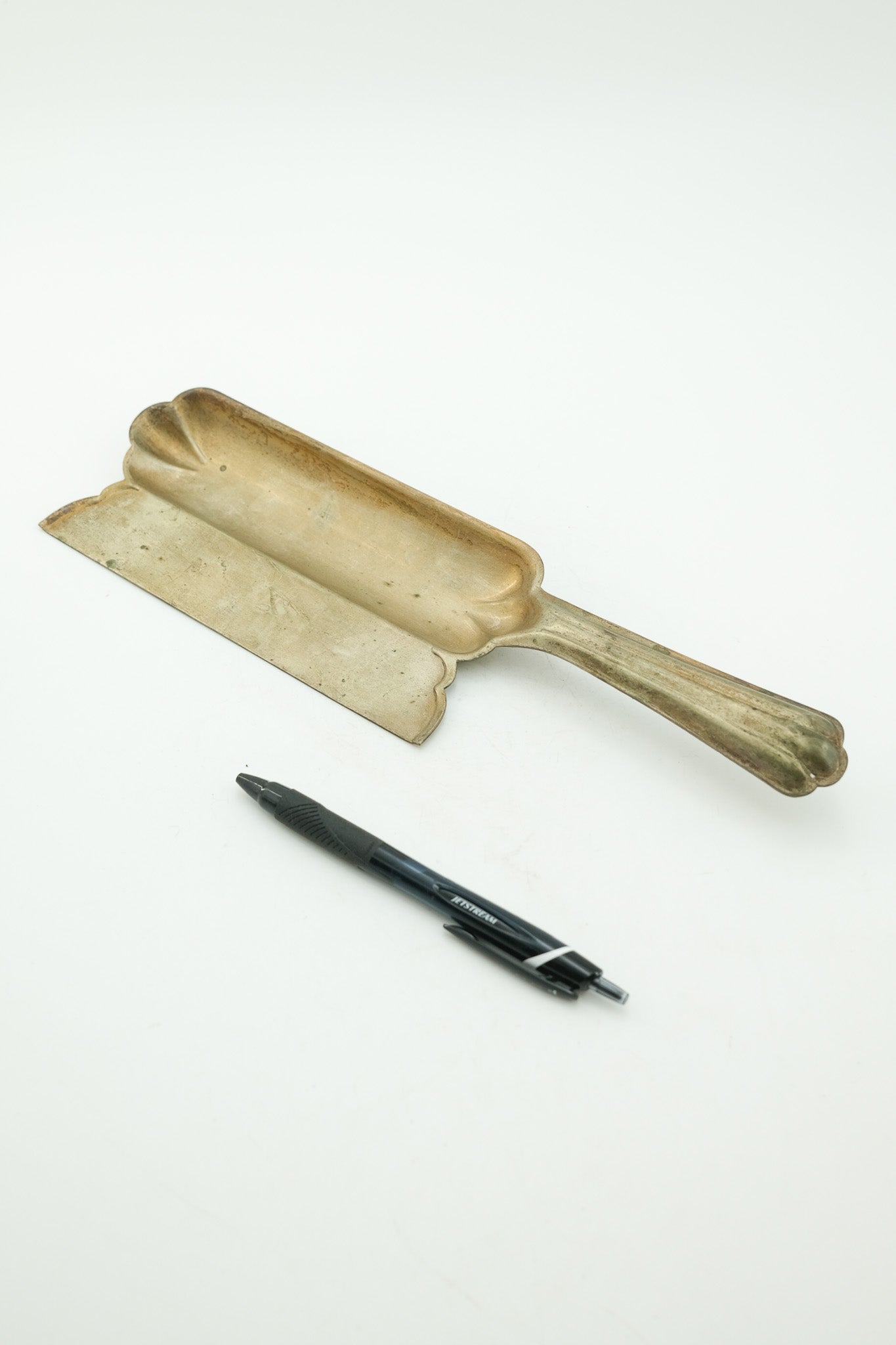 Crumb Scoop / テーブルダストパン（ちりとり）
