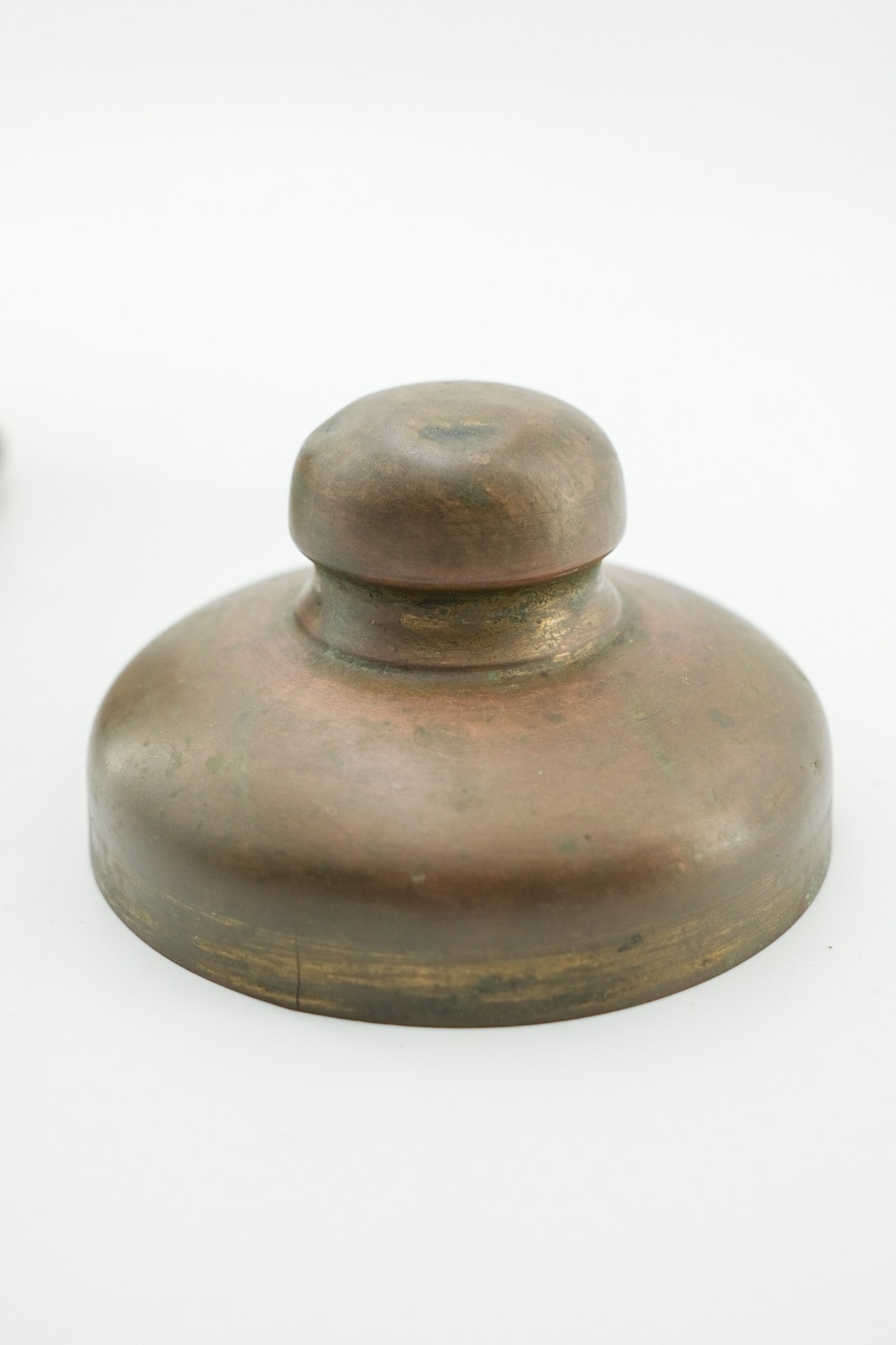 Brass lidded container / 真鍮製の蓋付きキャニスター