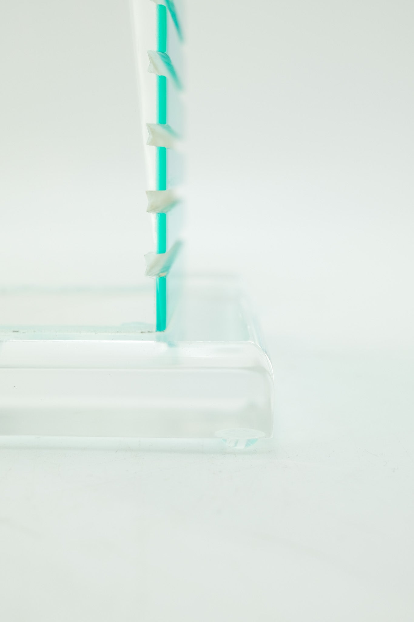 Postmodern Acrylic Tower Objet / ポストモダン アクリル タワー オブジェ