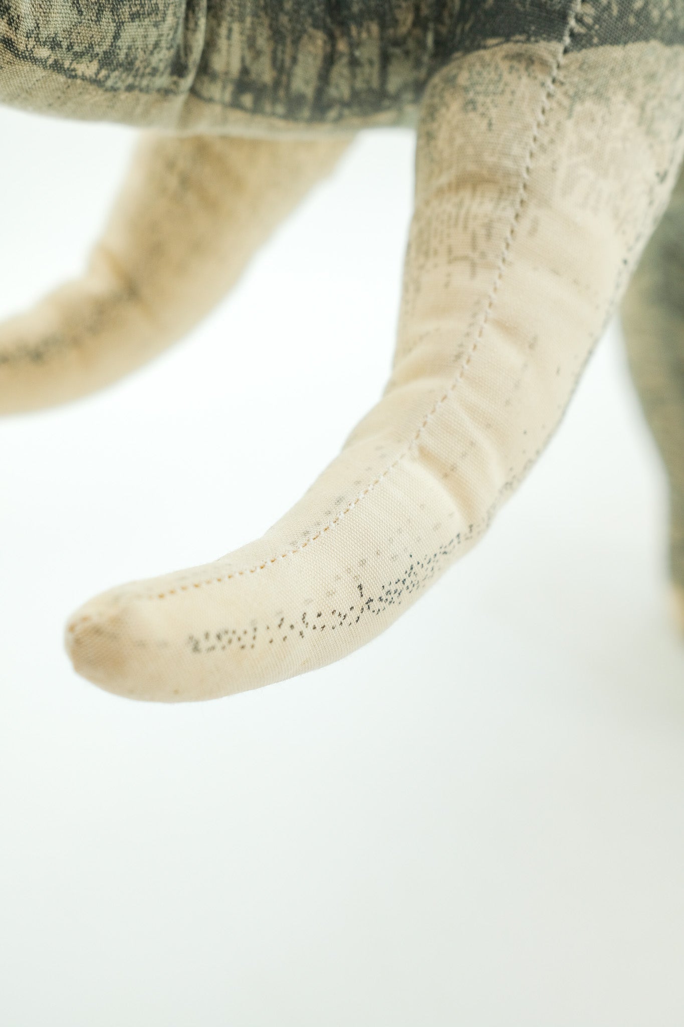 Elephant Plush / ゾウのぬいぐるみ