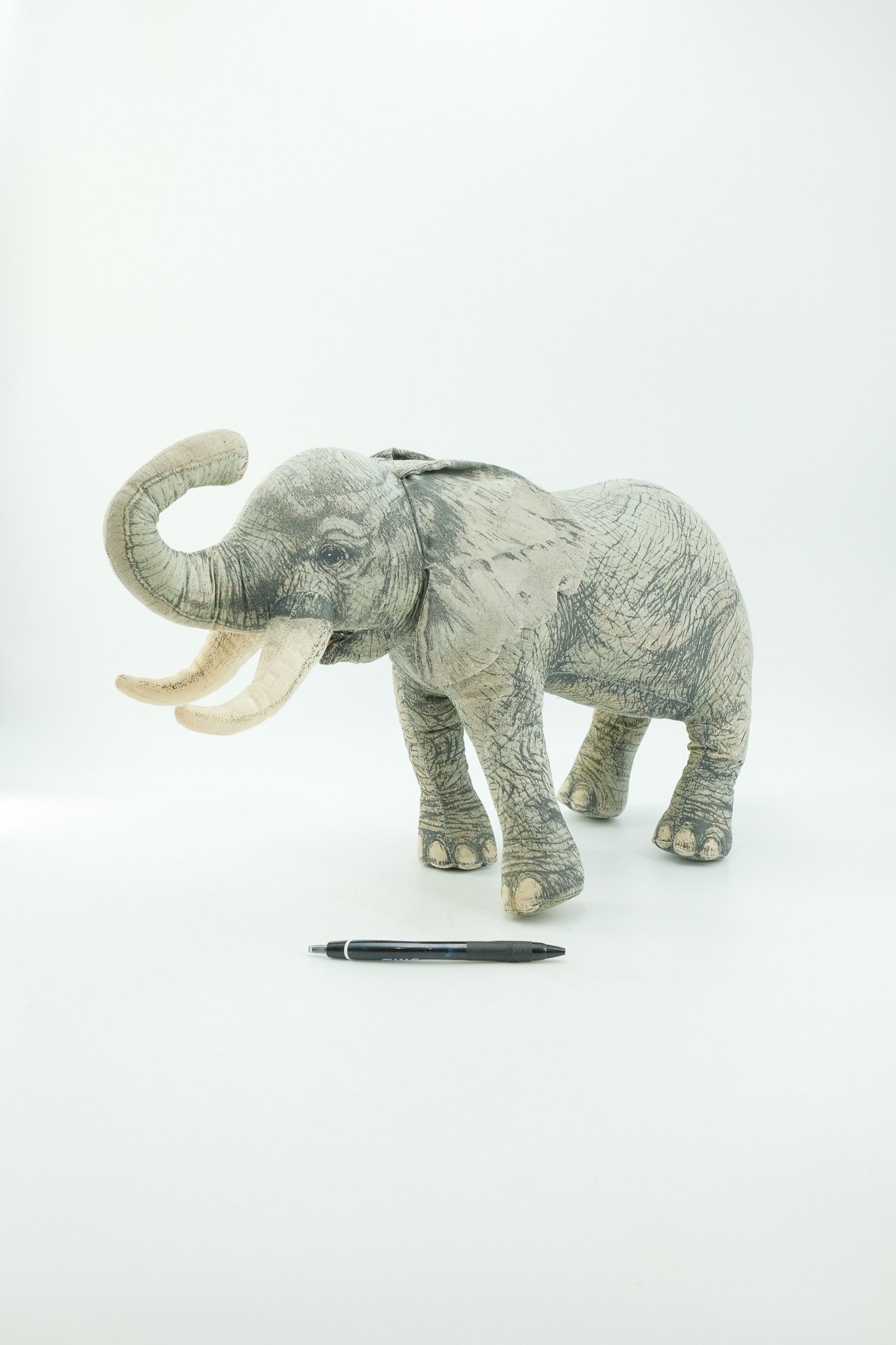 Elephant Plush / ゾウのぬいぐるみ