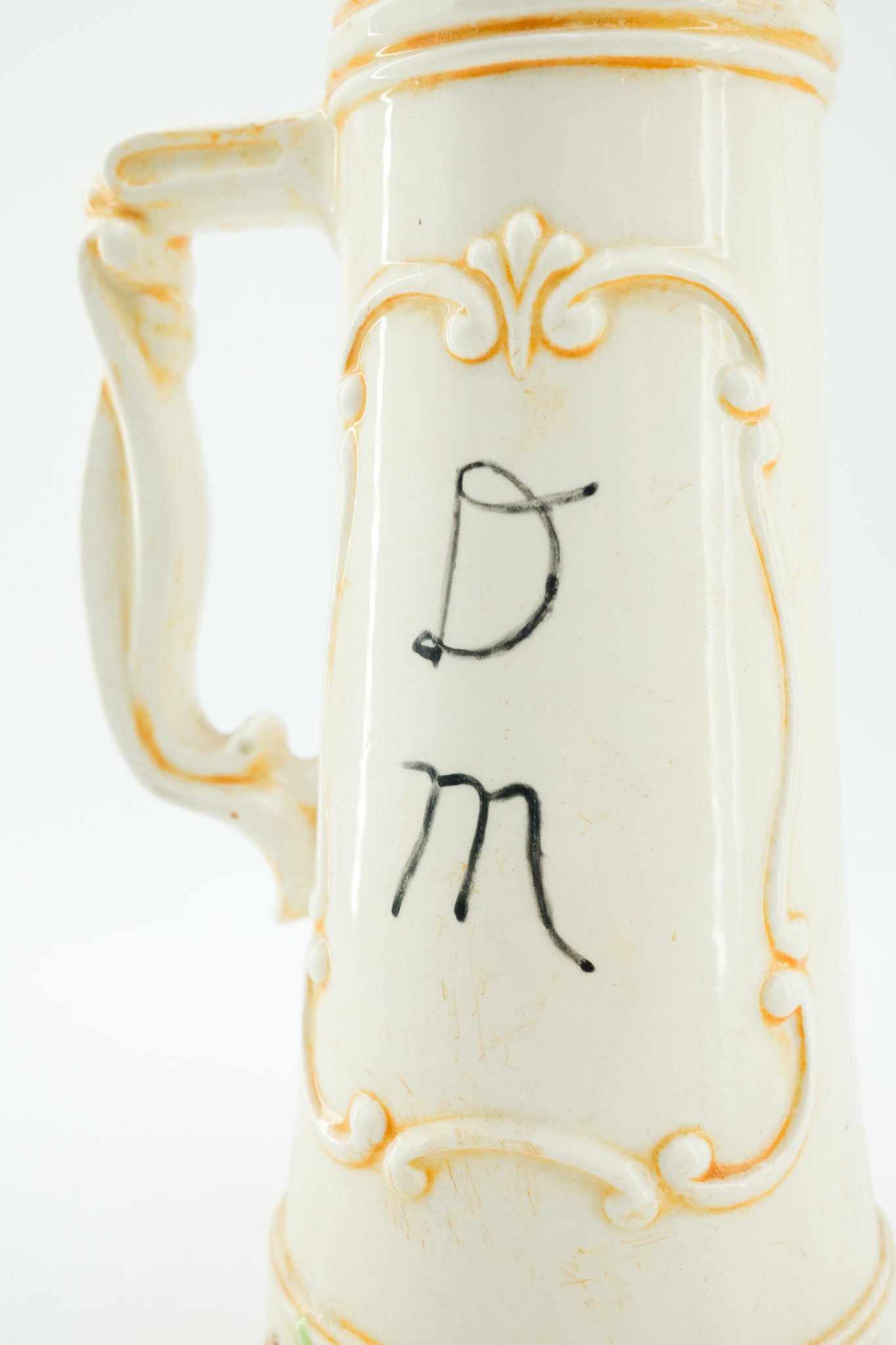 Vintage Ceramic Pitcher with Baker Relief / 陶器の水さし（パン職人レリーフ）
