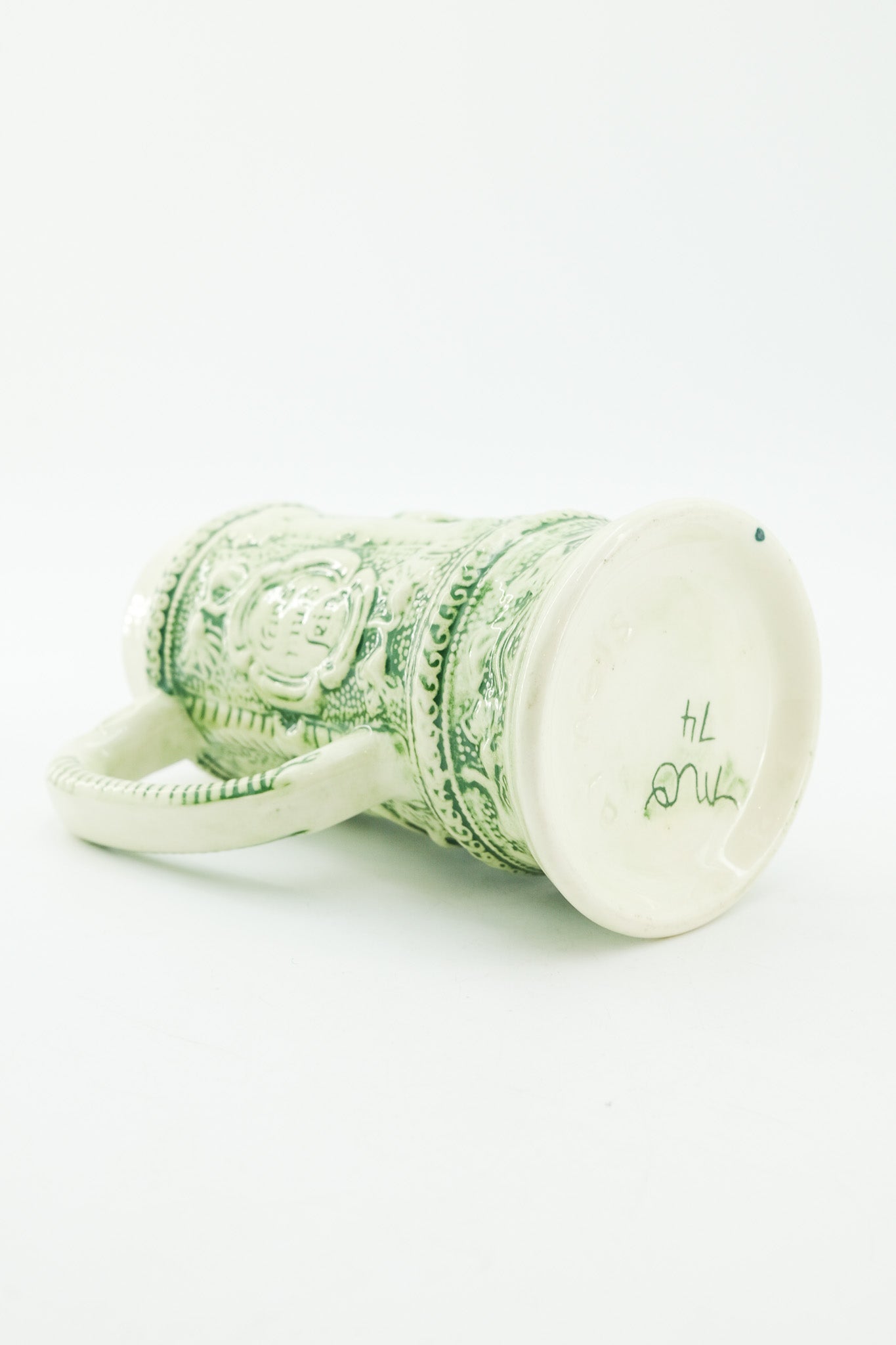 Ceramic Beer Mug / 陶器製ビアマグ（ドイツ語レリーフ入り）