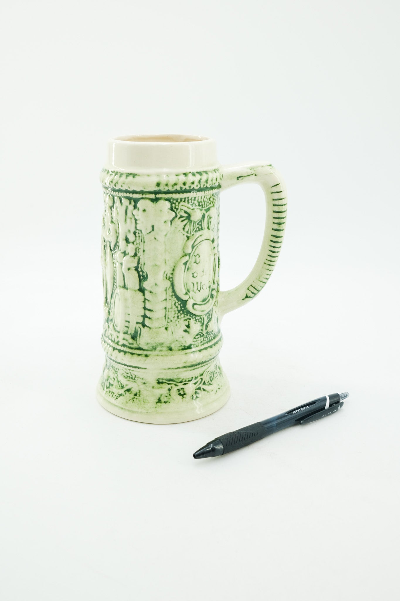 Ceramic Beer Mug / 陶器製ビアマグ（ドイツ語レリーフ入り）