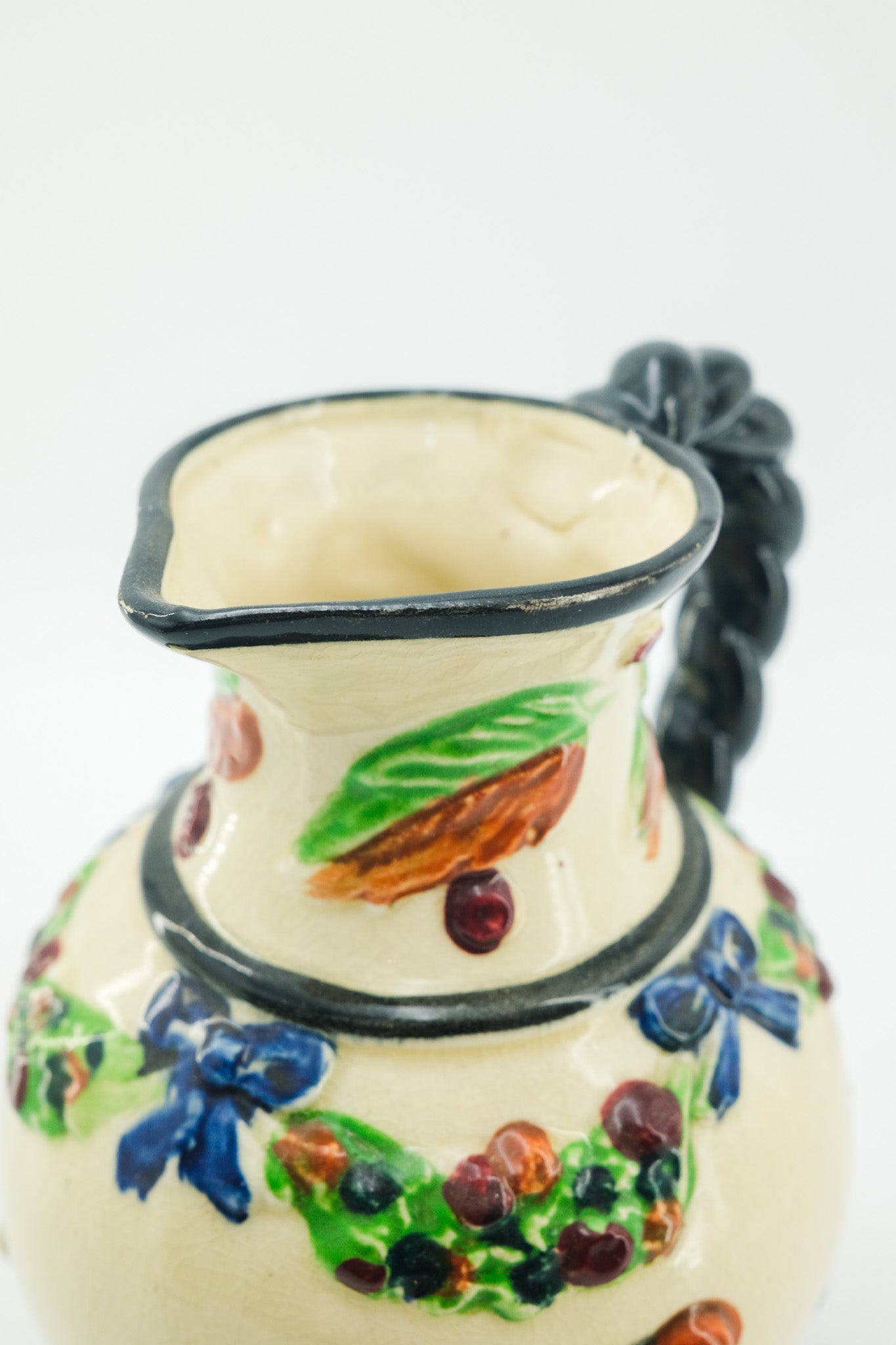 Vintage Ceramic Pitcher with Twisted Handle / ヴィンテージ セラミック ピッチャー（ツイストハンドル）