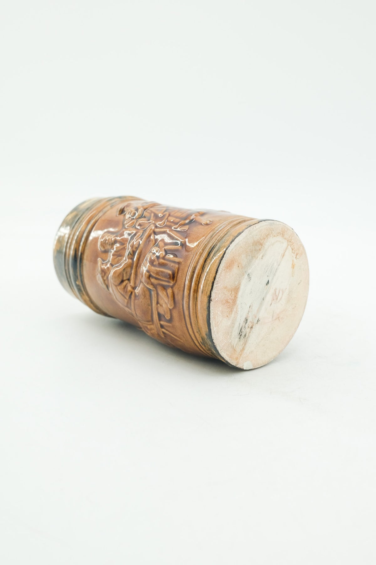 Vintage Beer Stein with Relief Motifs / ヴィンテージ ビアマグ（レリーフ柄）
