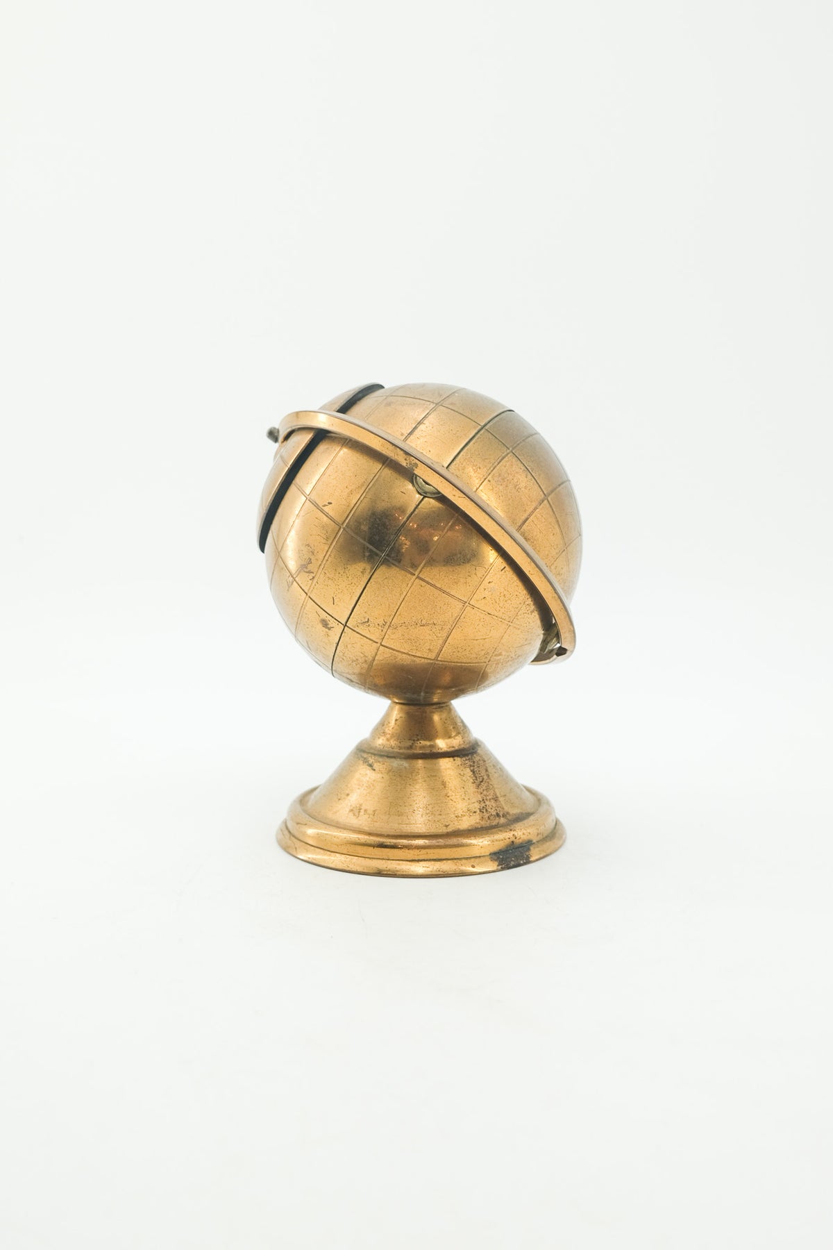 Globe Shaped Brass Cigarette Holder / 真鍮製 地球儀型 シガレットホルダー