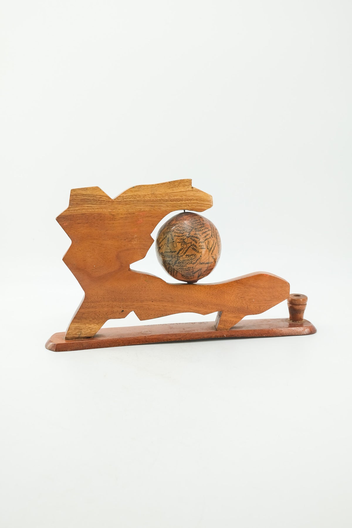 Handmade Desktop Globe / 手作り地球儀