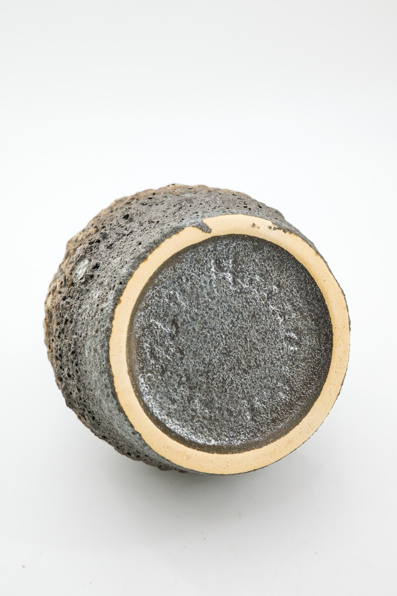 Fat Lava Jug Vase / ファットラヴァ ハンドル付ベース
