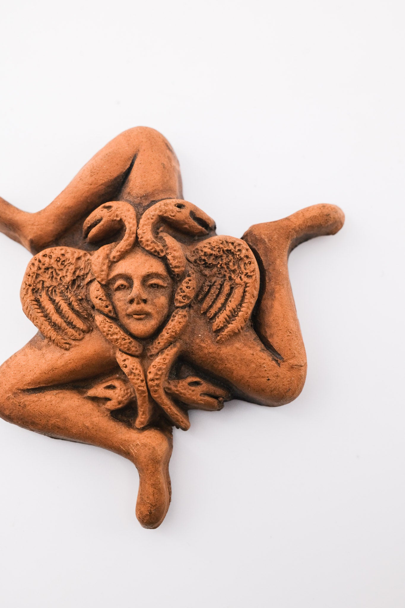 Trinacria Terracotta Wall Hanging / シチリアの象徴 トリナクリア テラコッタ 壁飾り