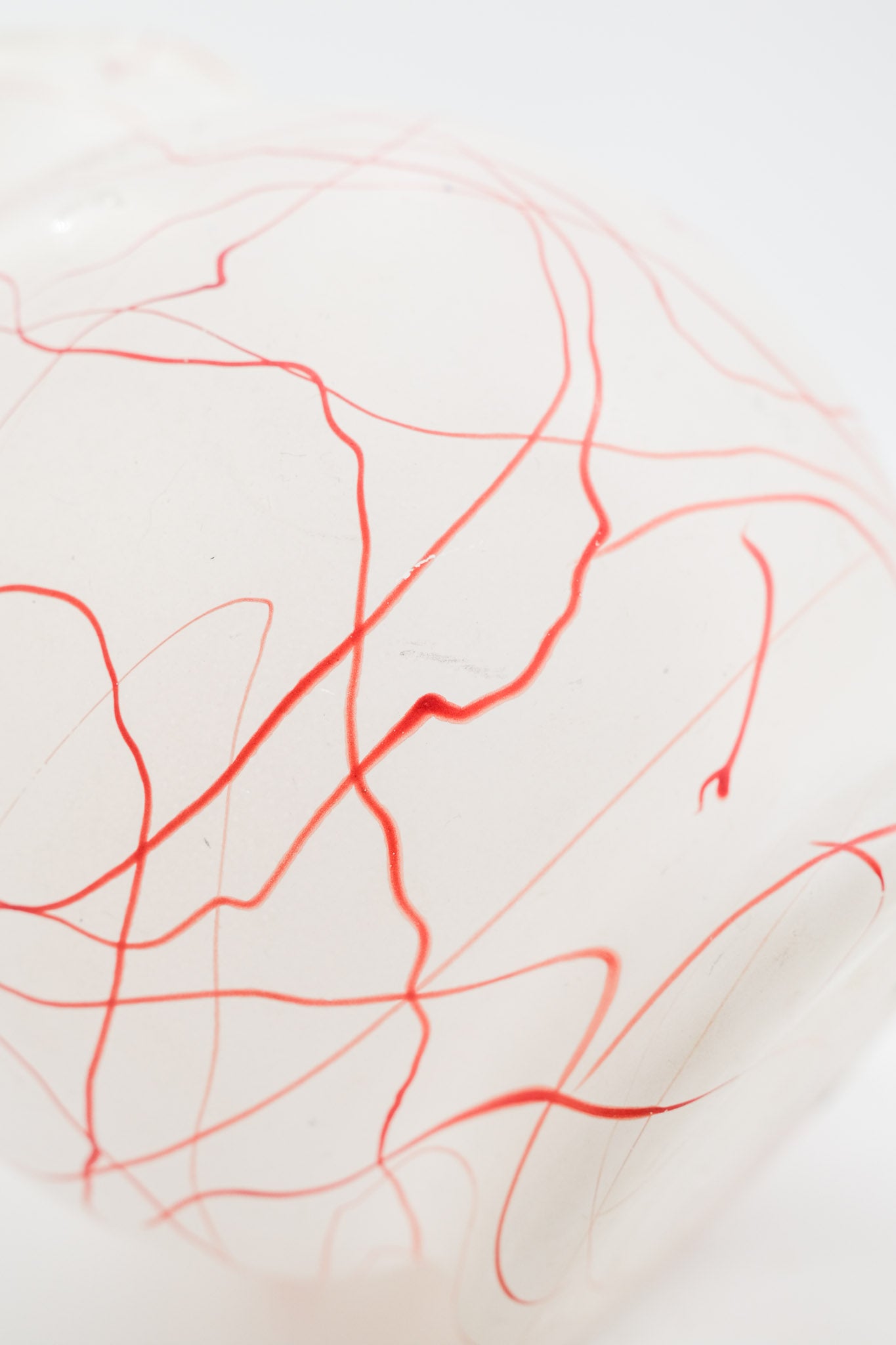 Red Thread Patterned Frosted Glass Vase / レッドスレッド フロストガラス フラワーベース