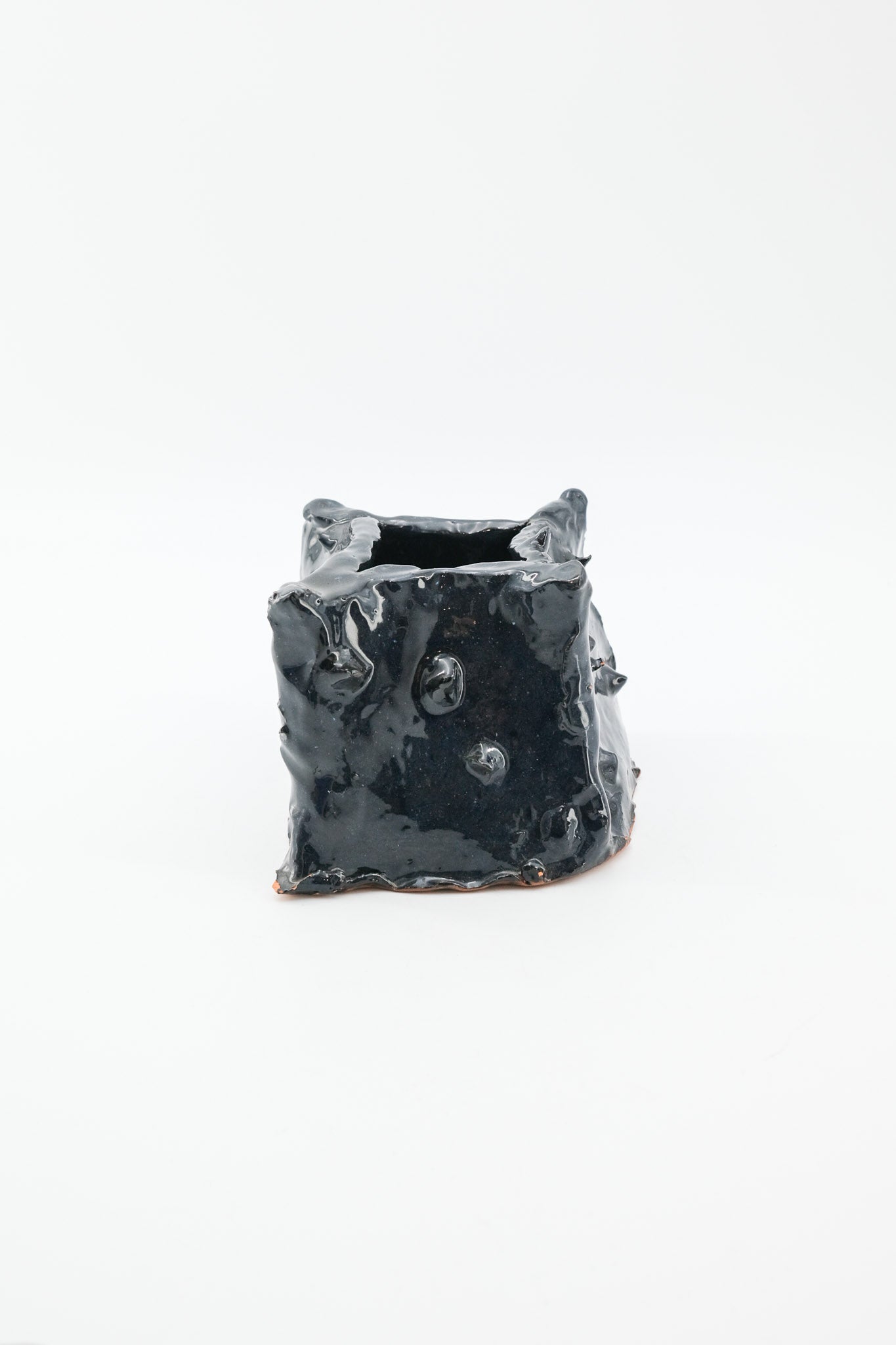 Pottery Object Studded Black Glaze / スタッズ・ブラック・テラコッタ・オブジェ
