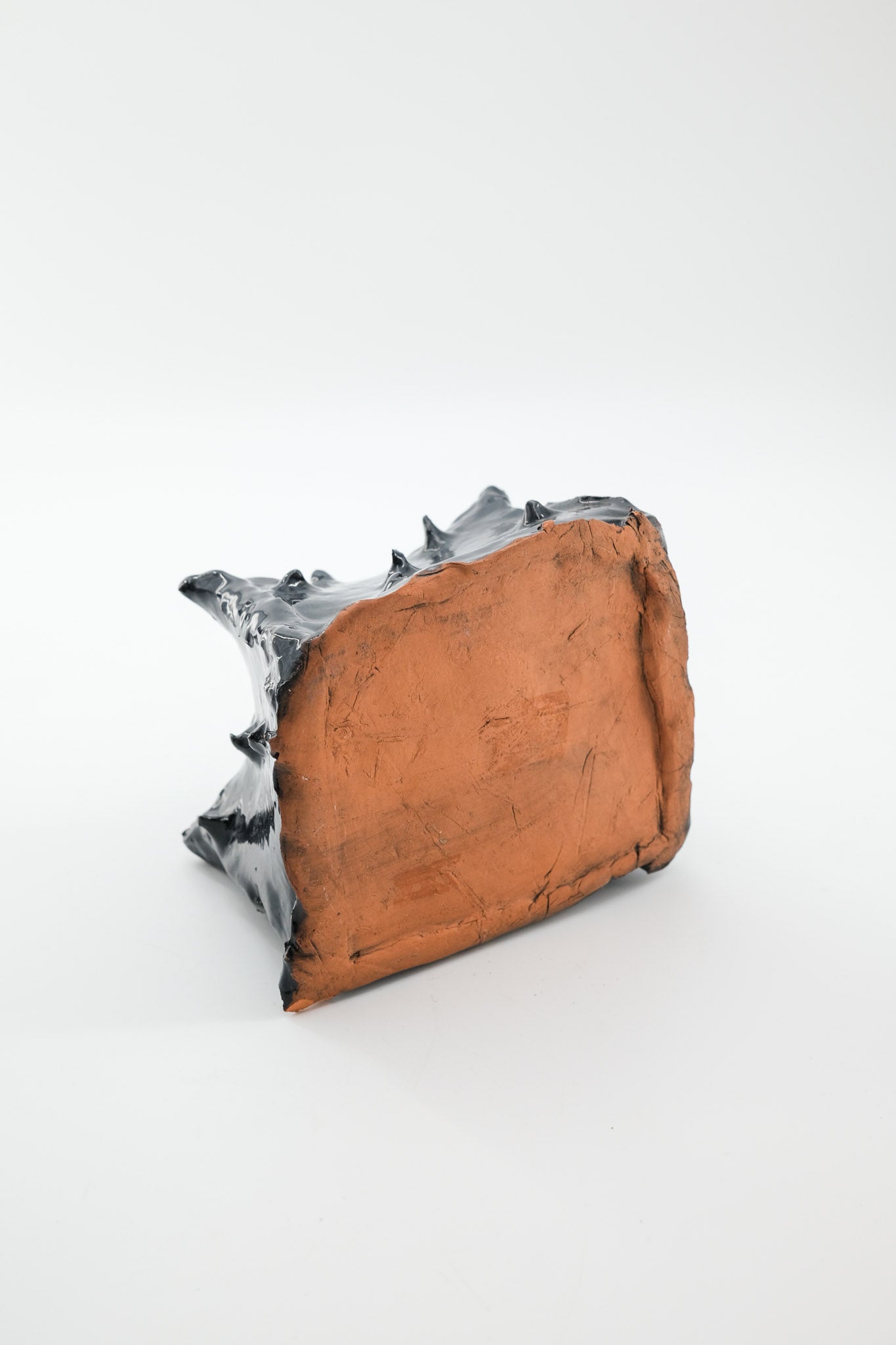 Pottery Object Studded Black Glaze / スタッズ・ブラック・テラコッタ・オブジェ