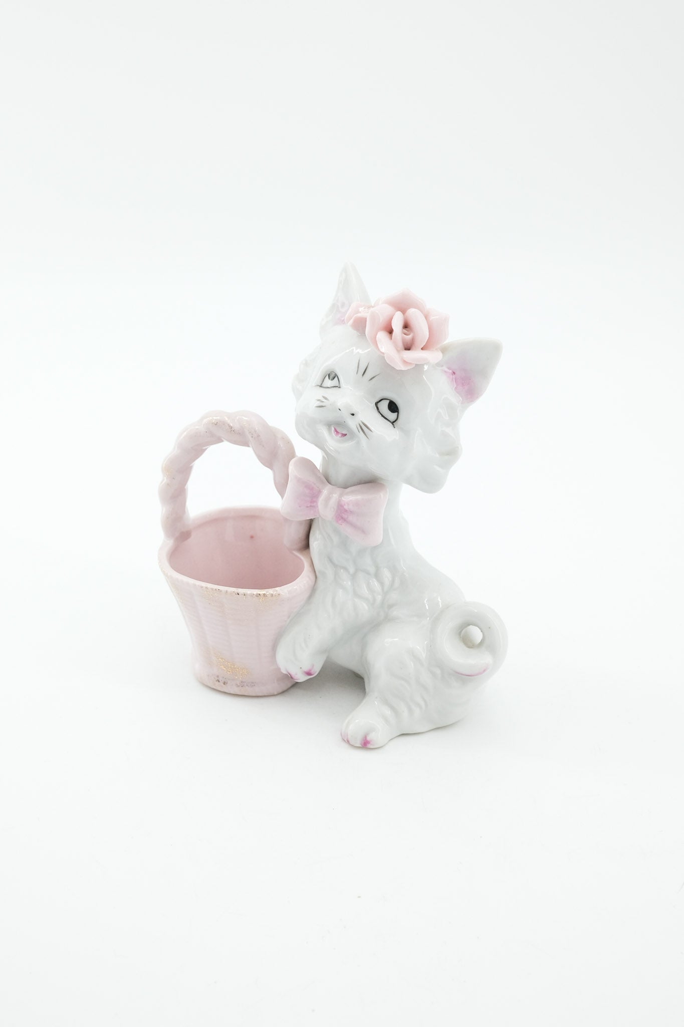 Wales Ceramic Cat with Flower Basket / ウェールズ 陶器の猫とフラワーバスケット