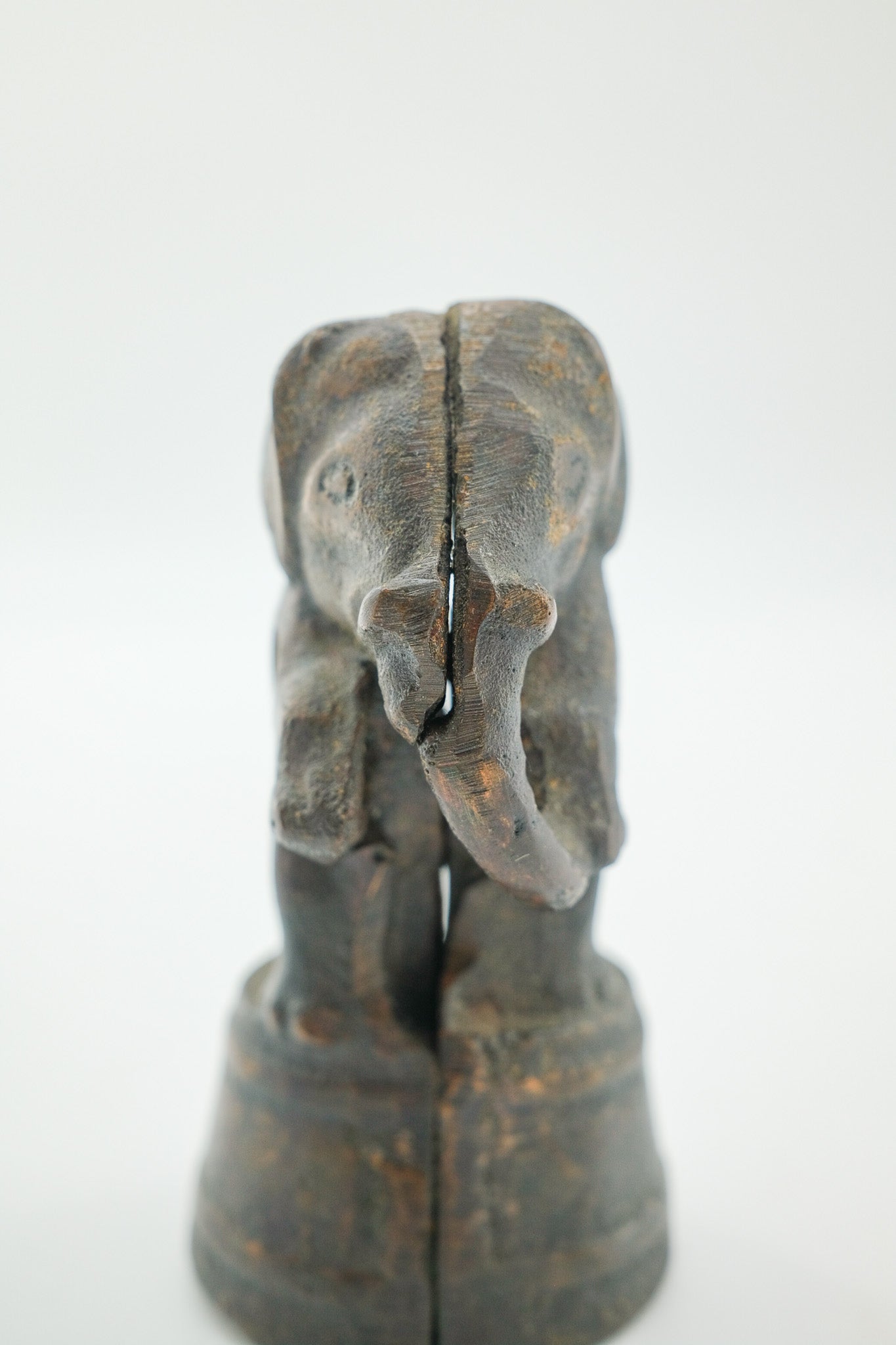 Cast Iron Elephant Bank / 鋳物ゾウの貯金箱