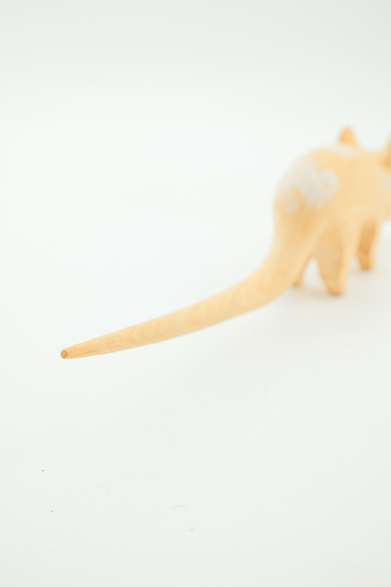 Wooden Mouse Figurine / 木彫りのネズミオブジェ