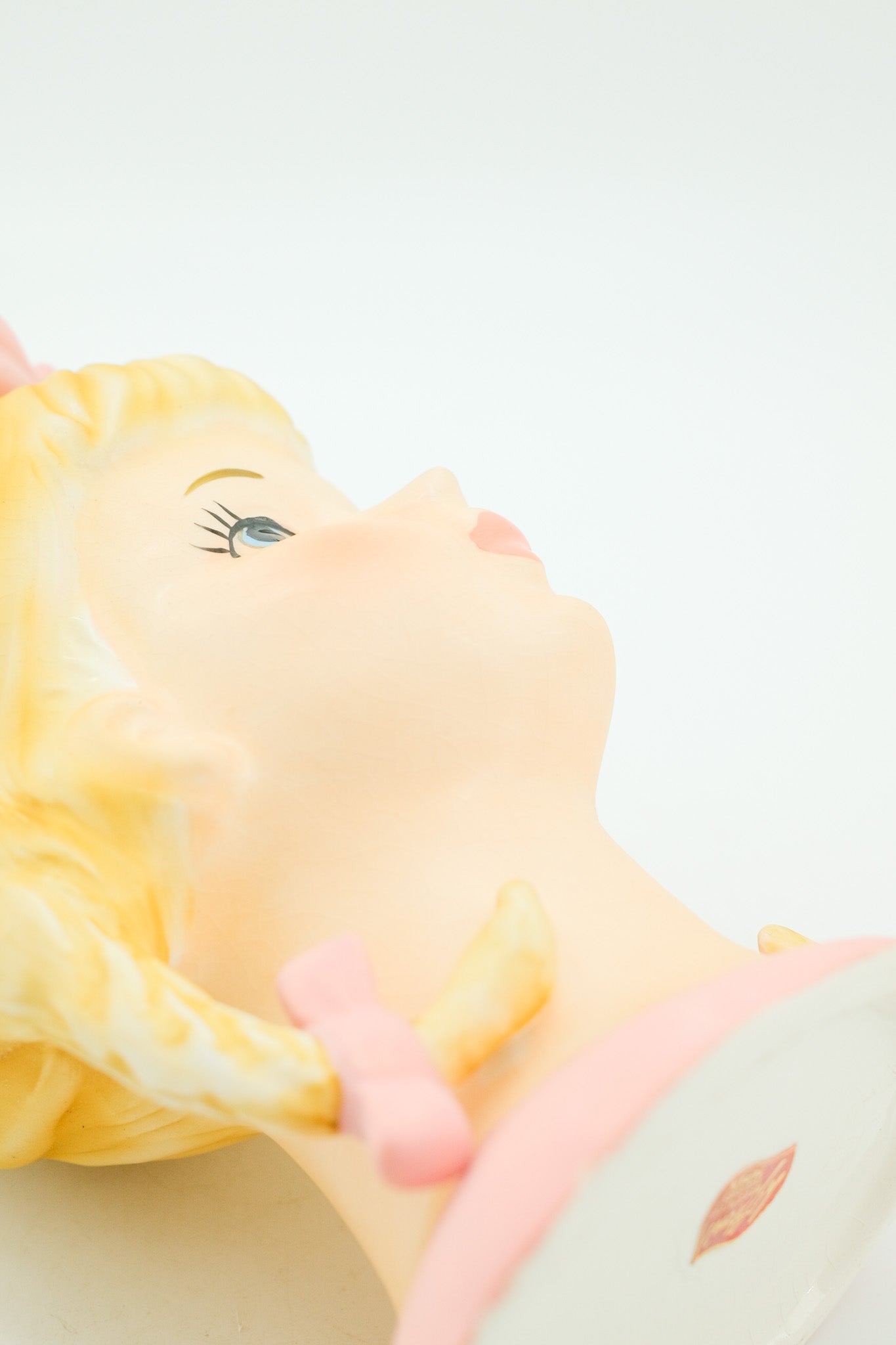 Blonde Girl Head Vase / レフトン女の子のフラワーベース