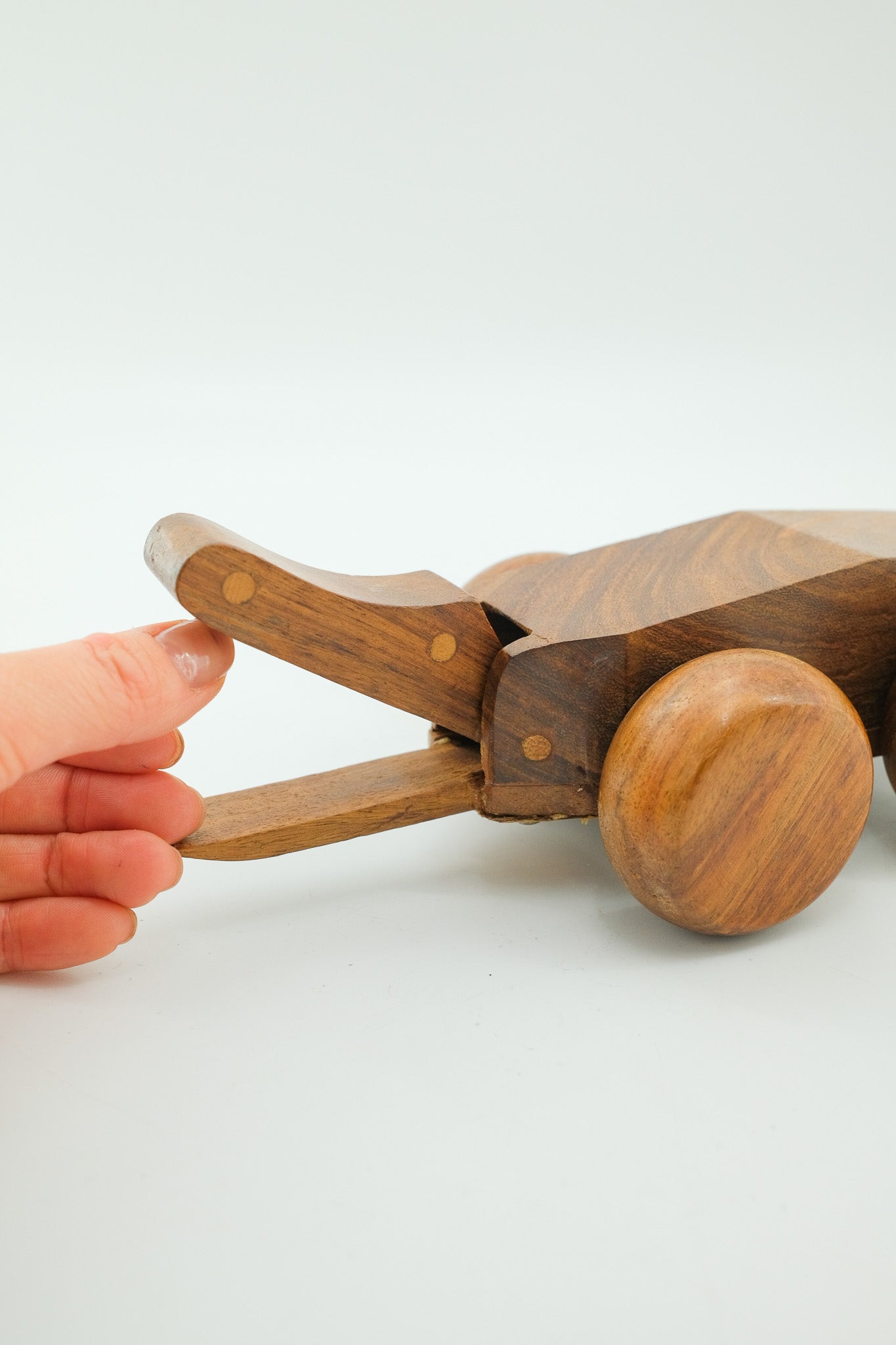 Wooden Crocodile Toy / 木製のワニのトイ